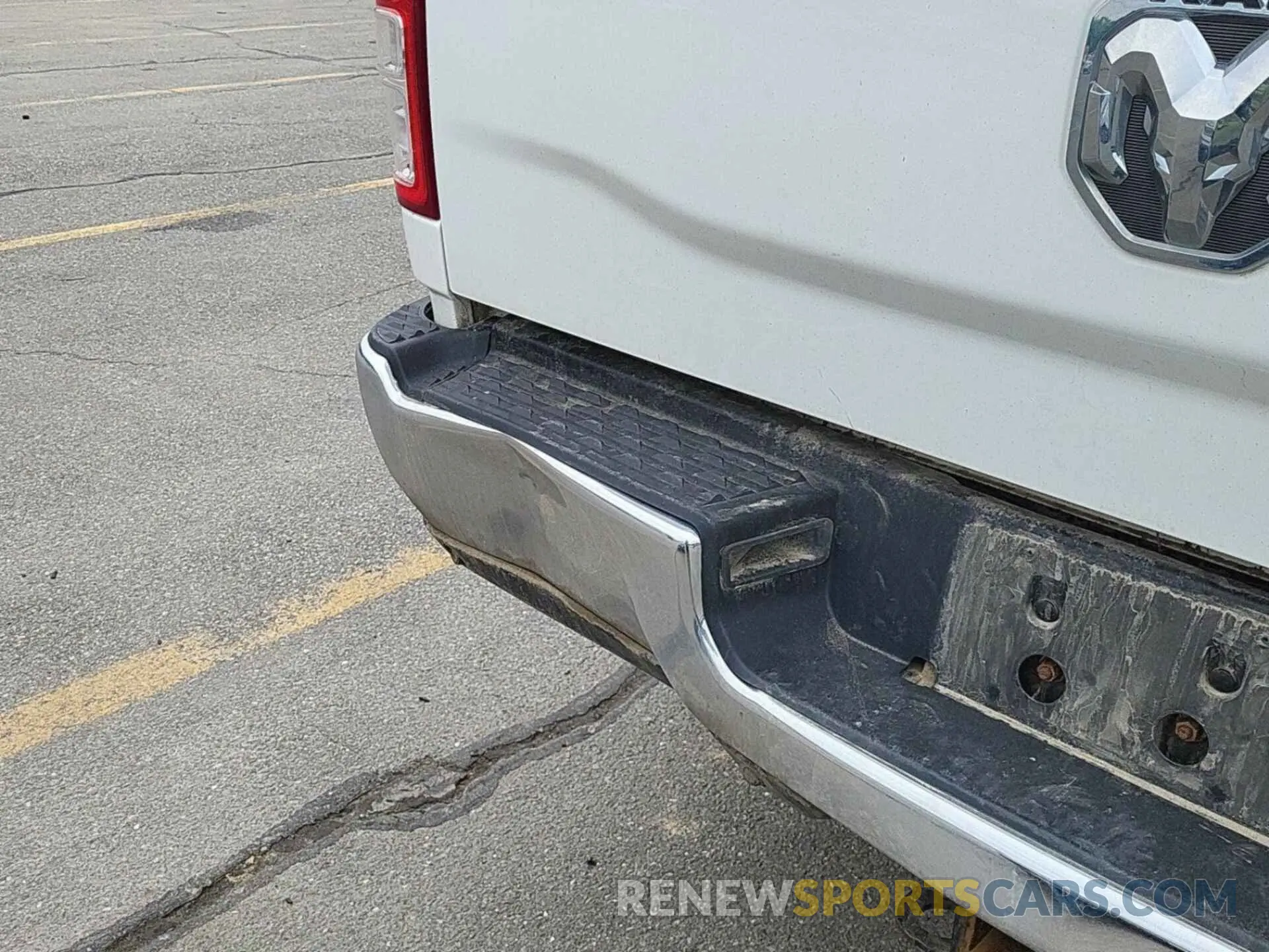 15 Photograph of a damaged car 3C6UR5CL7KG598121 RAM 2500 2019