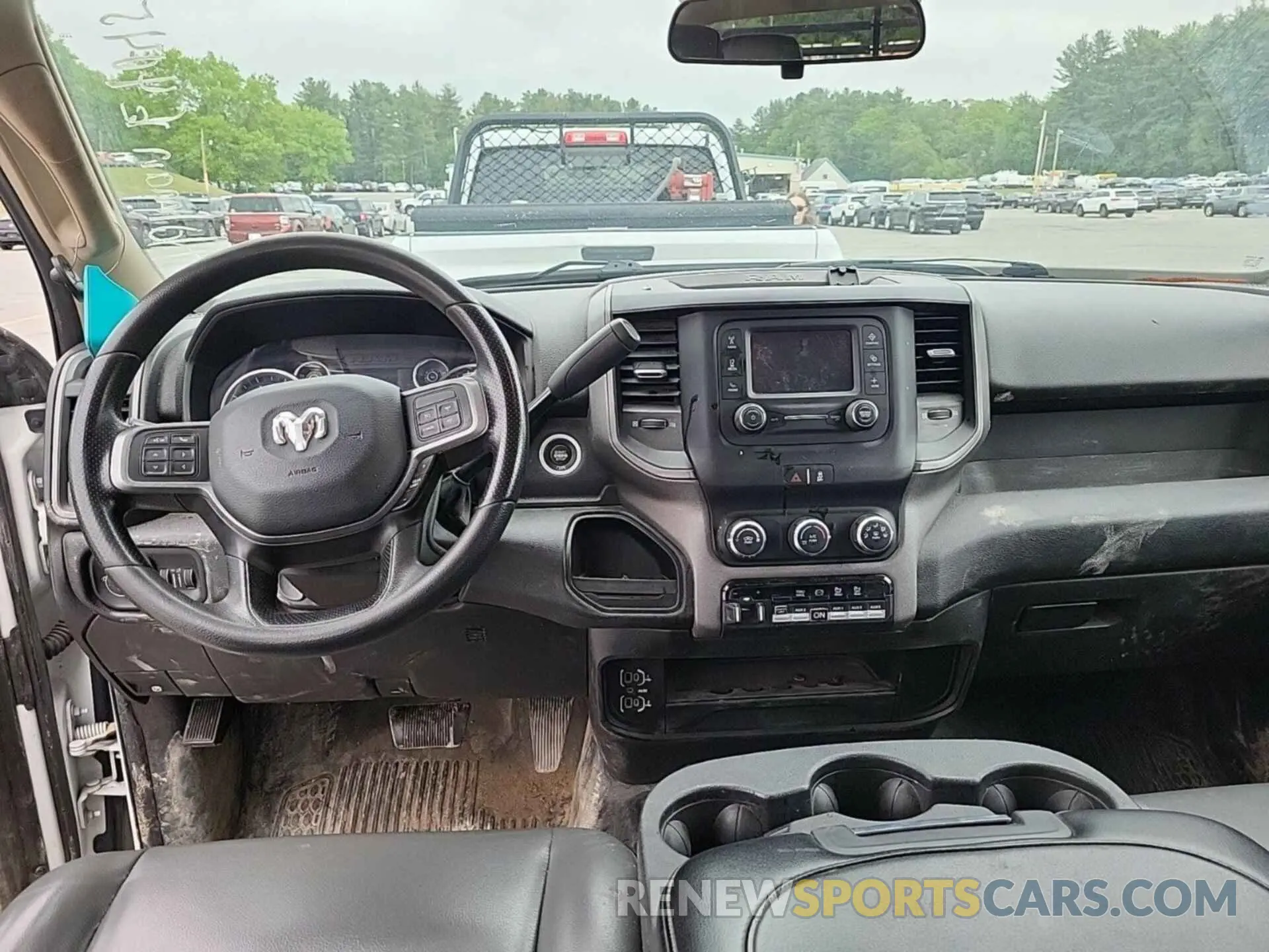 18 Photograph of a damaged car 3C6UR5CL7KG598121 RAM 2500 2019