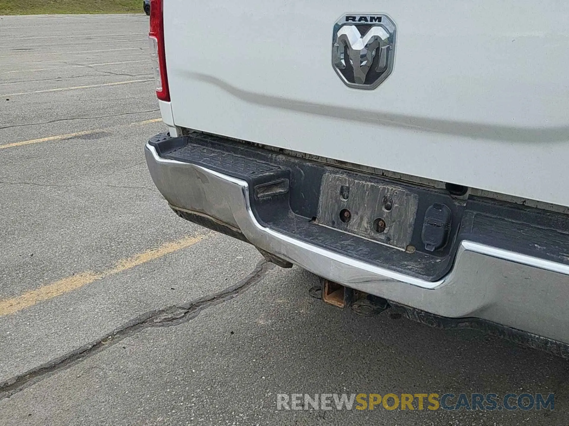35 Photograph of a damaged car 3C6UR5CL7KG598121 RAM 2500 2019