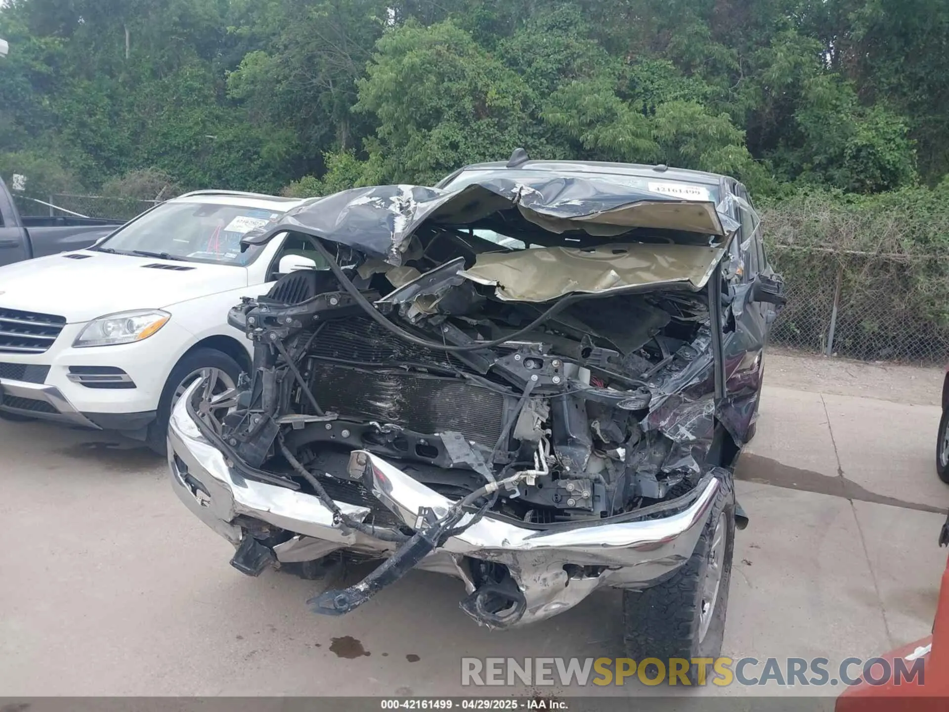 6 Photograph of a damaged car 3C6UR5CL9KG706769 RAM 2500 2019