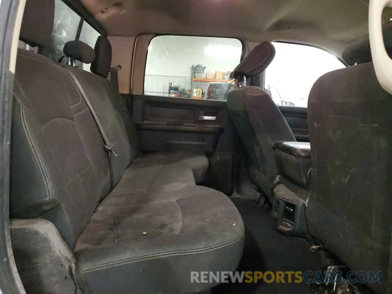 10 Photograph of a damaged car 3C6UR5CL9KG719814 RAM 2500 2019