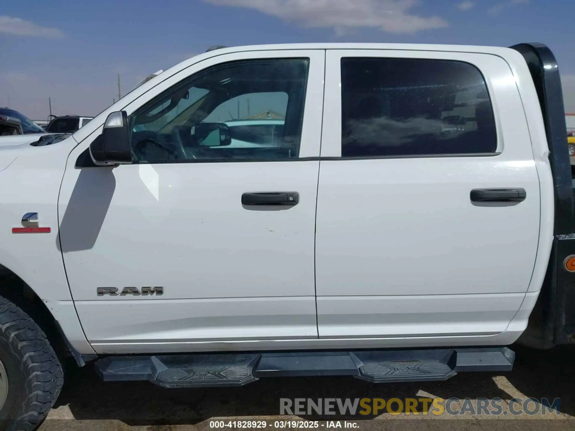 14 Photograph of a damaged car 3C6UR5CLXKG534669 RAM 2500 2019