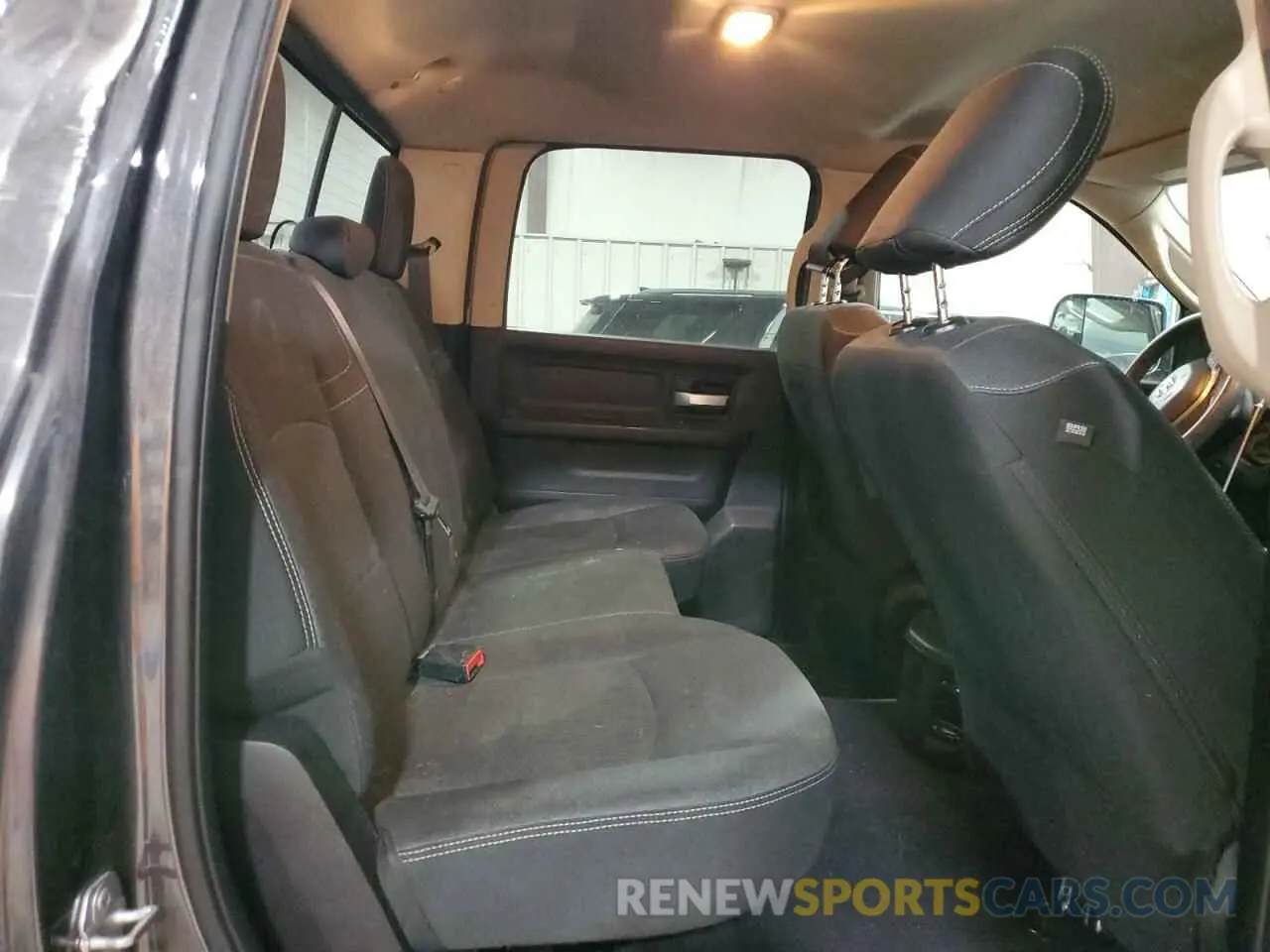 10 Photograph of a damaged car 3C6UR5CLXKG546160 RAM 2500 2019