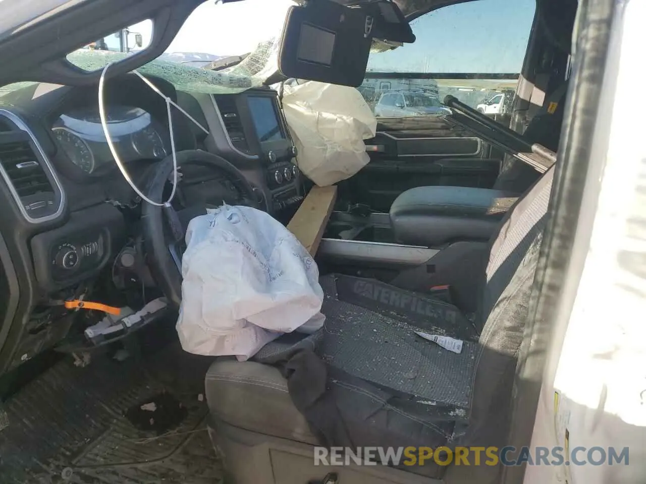 7 Photograph of a damaged car 3C6UR5DJ1KG697868 RAM 2500 2019