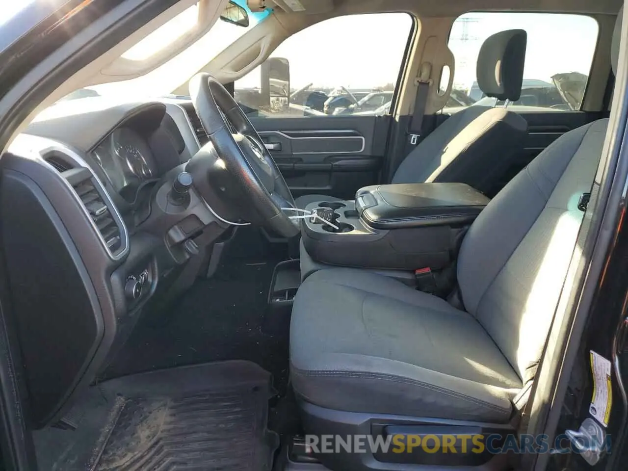 7 Photograph of a damaged car 3C6UR5DJ6KG611129 RAM 2500 2019