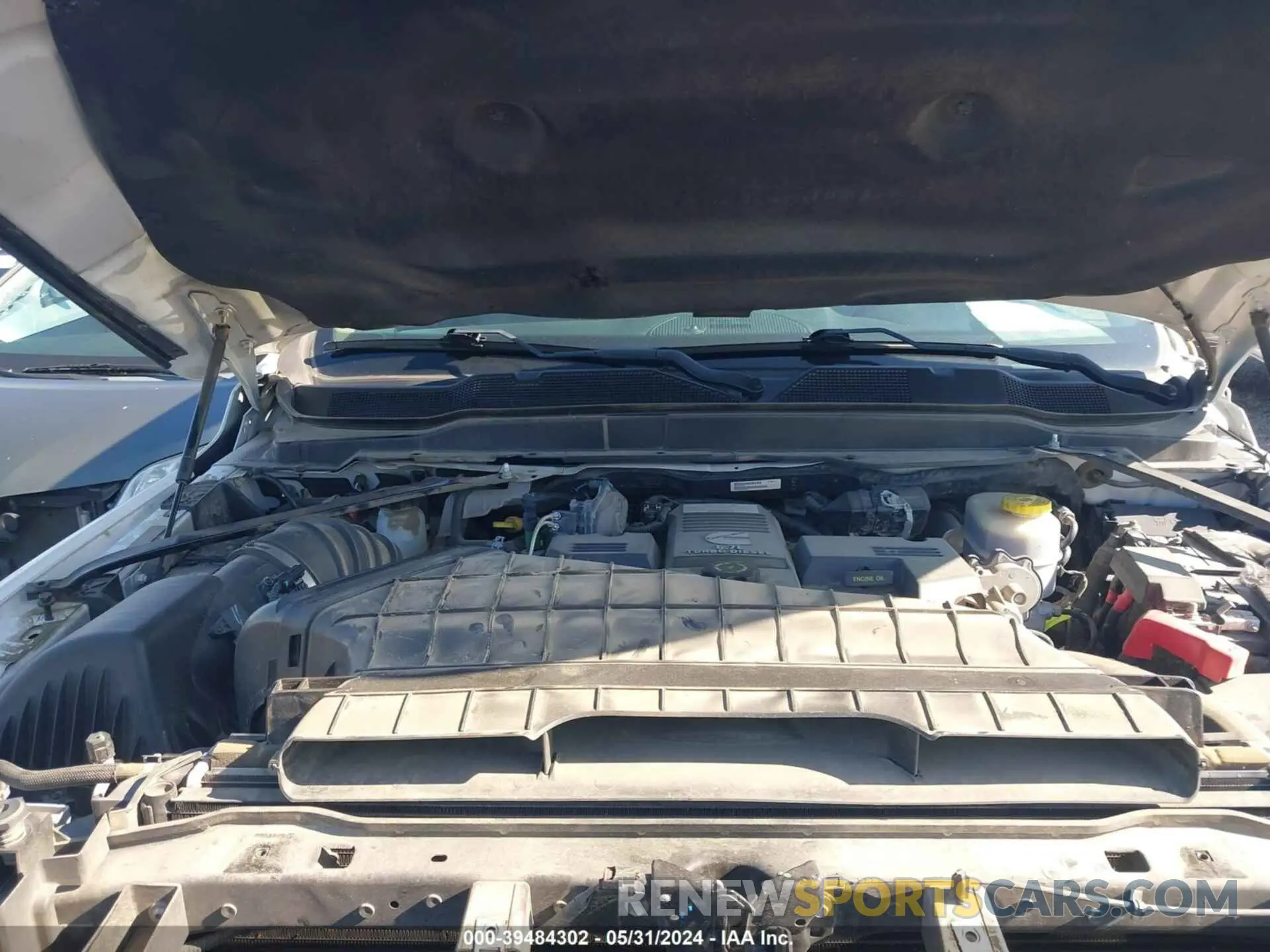 10 Photograph of a damaged car 3C6UR5DL1KG620922 RAM 2500 2019