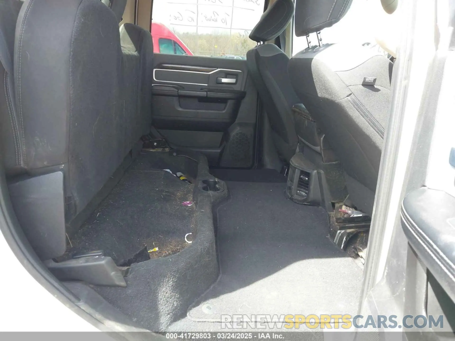 8 Photograph of a damaged car 3C6UR5DL2KG675282 RAM 2500 2019