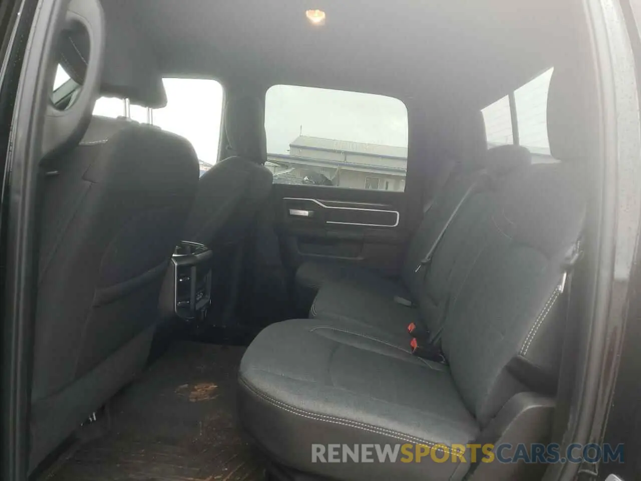 10 Photograph of a damaged car 3C6UR5DL5KG652482 RAM 2500 2019