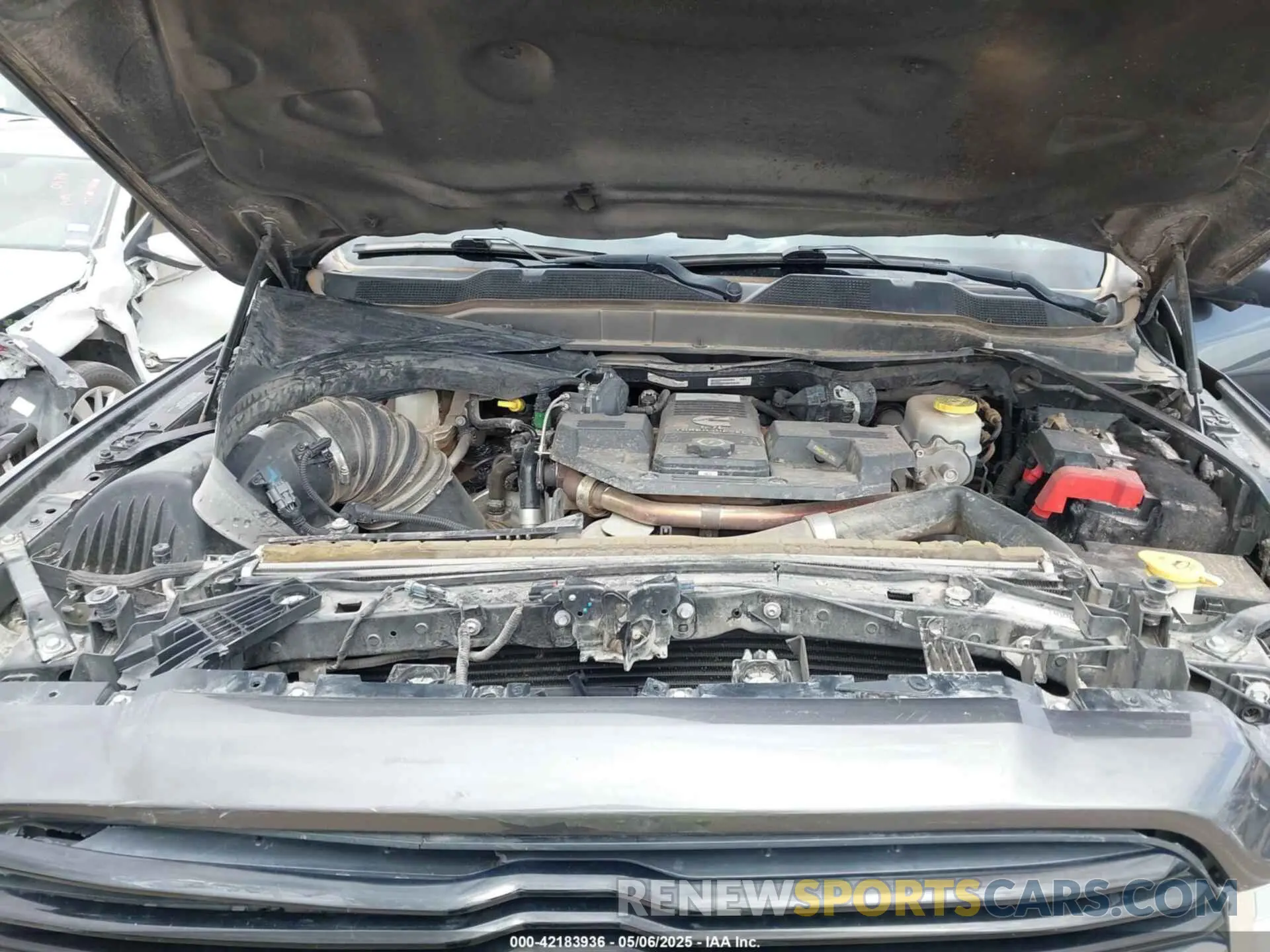 10 Photograph of a damaged car 3C6UR5DL9KG604368 RAM 2500 2019