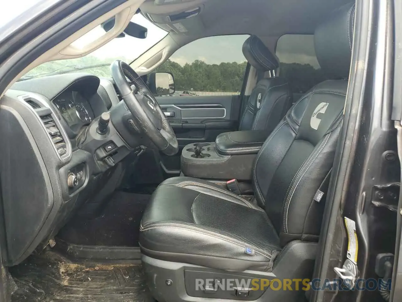 7 Photograph of a damaged car 3C6UR5DLXKG634415 RAM 2500 2019