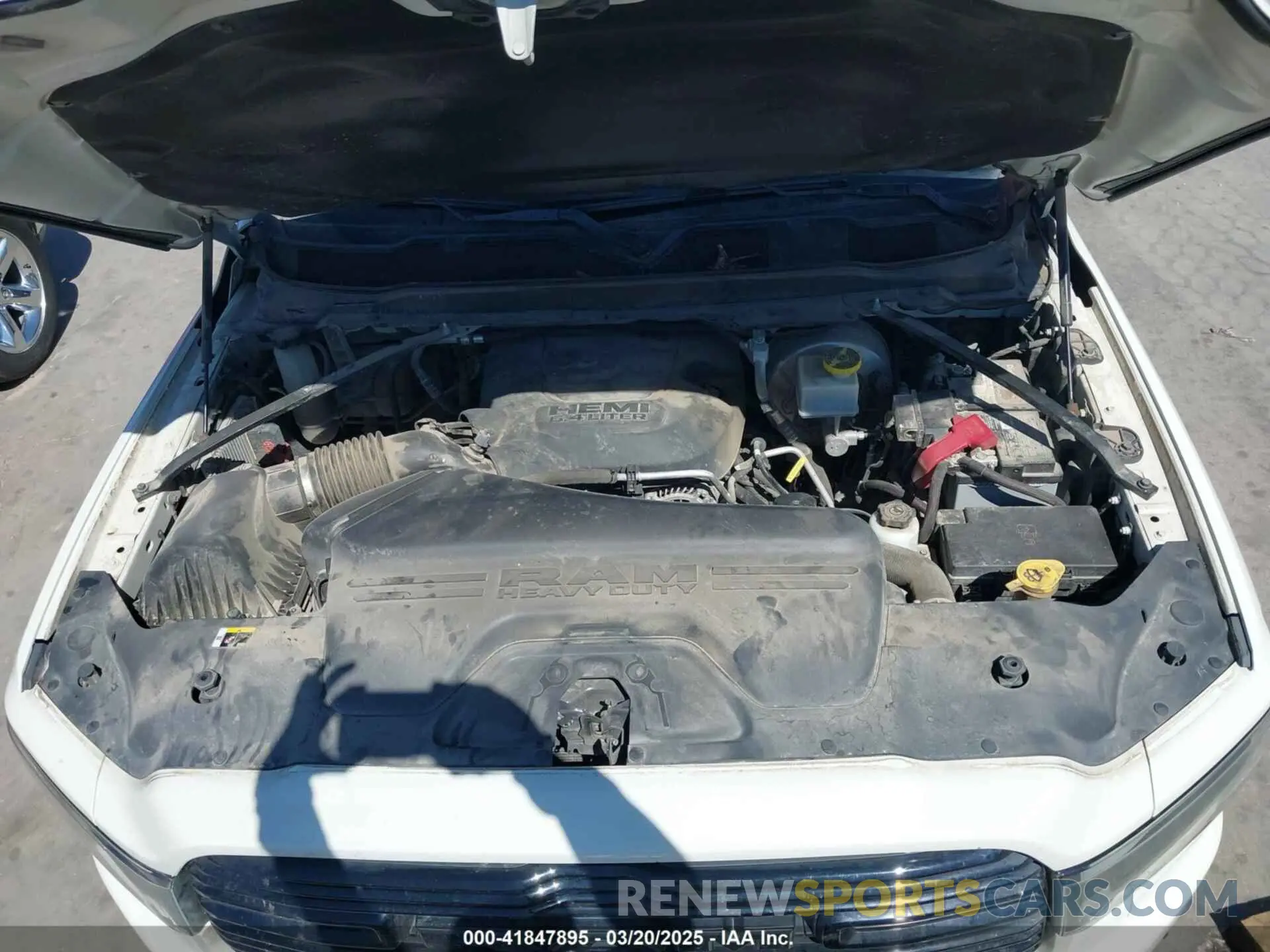 10 Photograph of a damaged car 3C6UR5FJ0KG684641 RAM 2500 2019