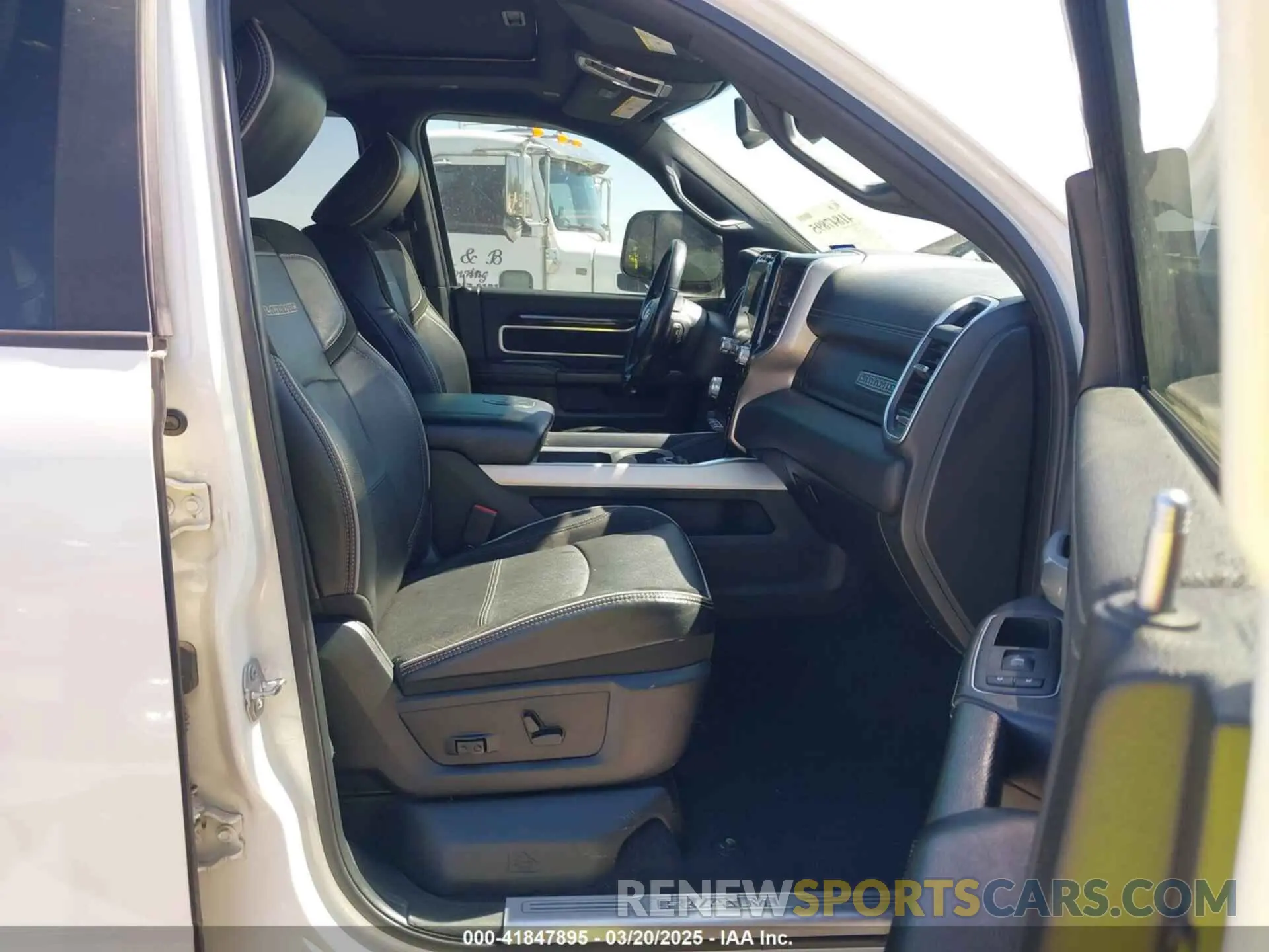 5 Photograph of a damaged car 3C6UR5FJ0KG684641 RAM 2500 2019