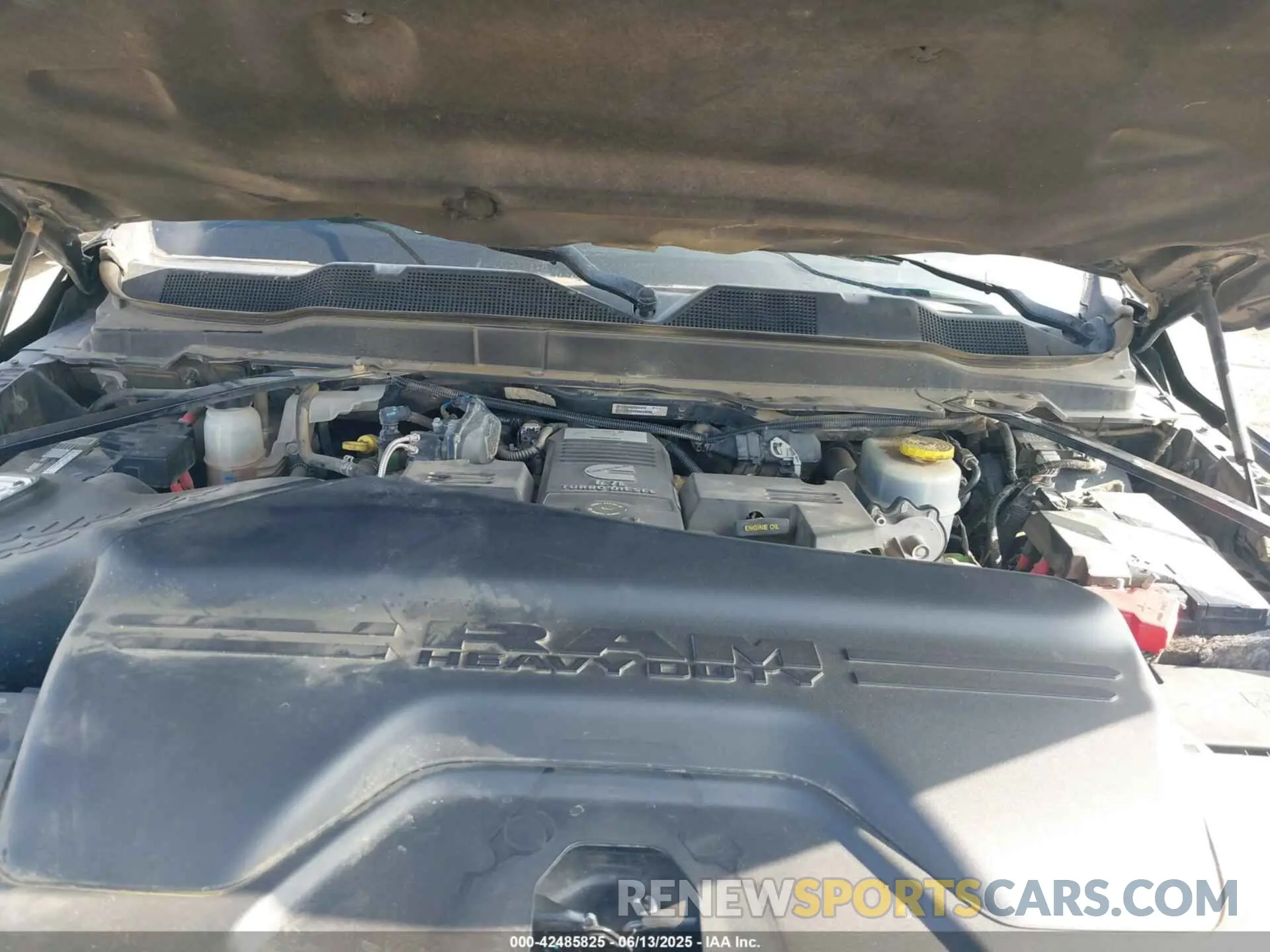 10 Photograph of a damaged car 3C6UR5FL0KG613778 RAM 2500 2019