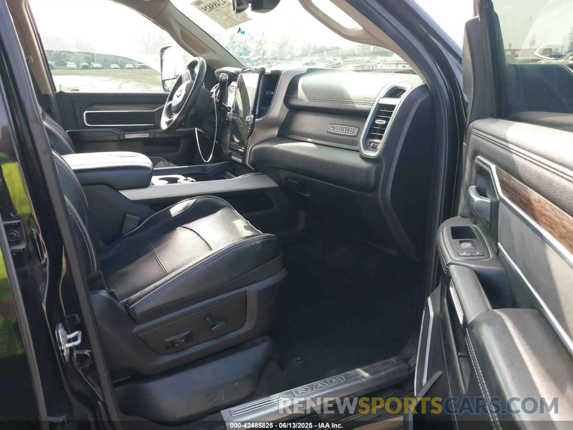 5 Photograph of a damaged car 3C6UR5FL0KG613778 RAM 2500 2019