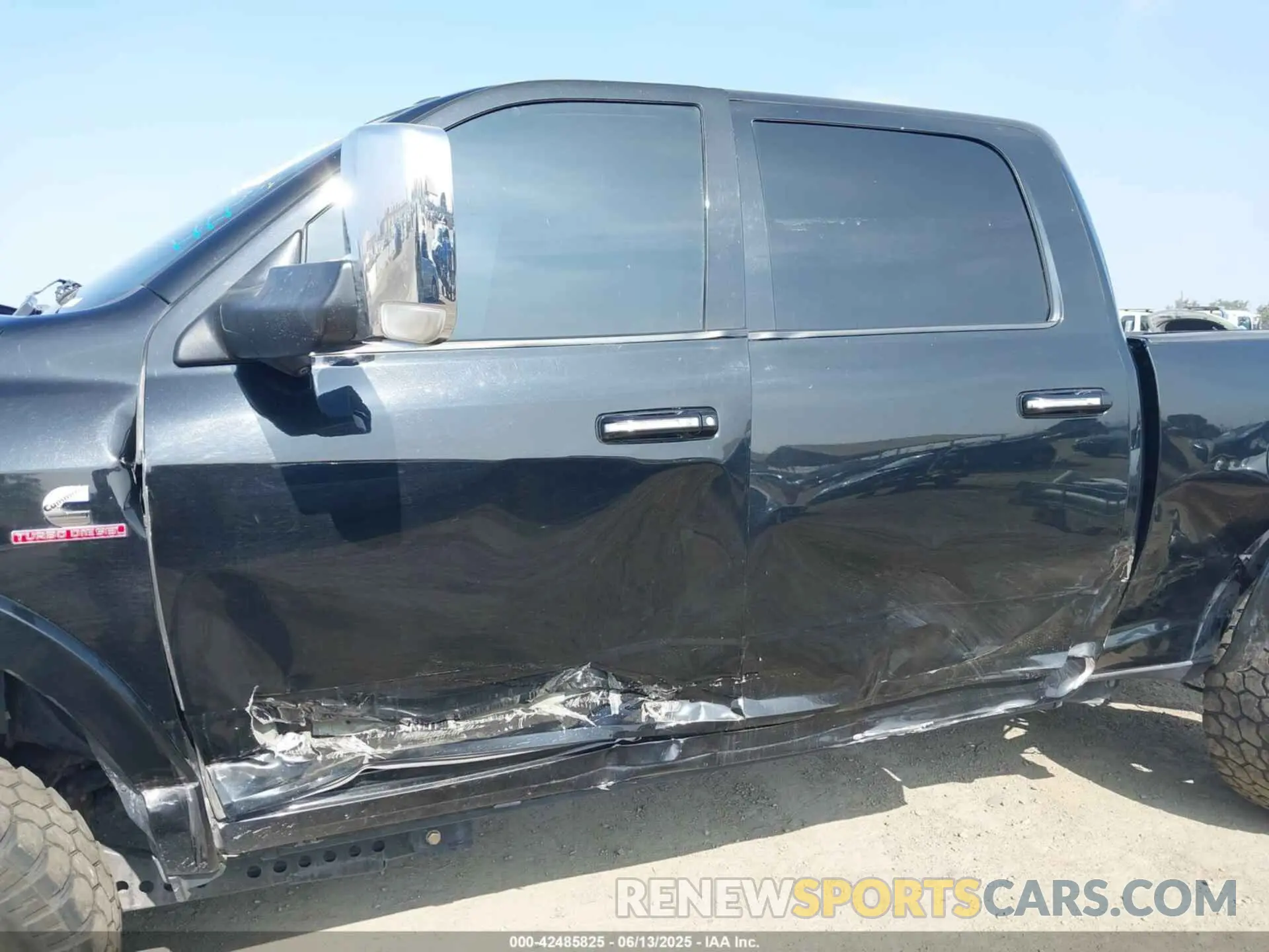 6 Photograph of a damaged car 3C6UR5FL0KG613778 RAM 2500 2019