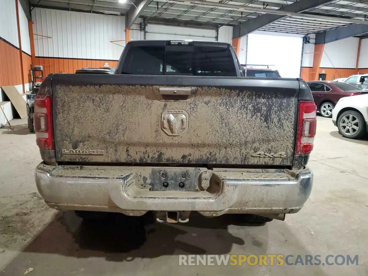 6 Photograph of a damaged car 3C6UR5FL1KG550867 RAM 2500 2019