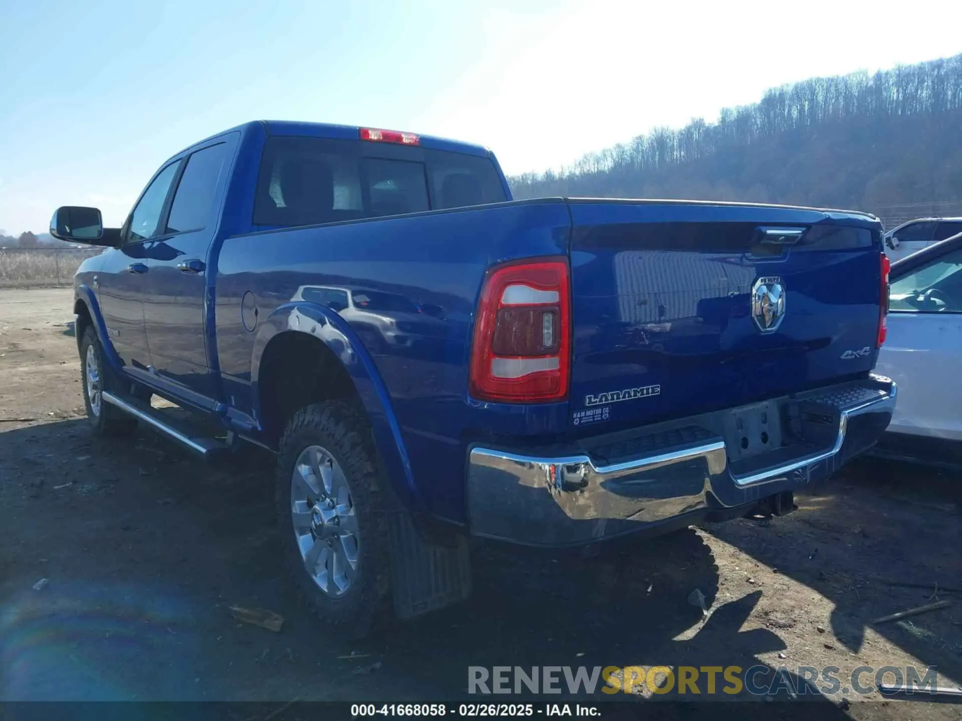 3 Photograph of a damaged car 3C6UR5FL1KG640911 RAM 2500 2019