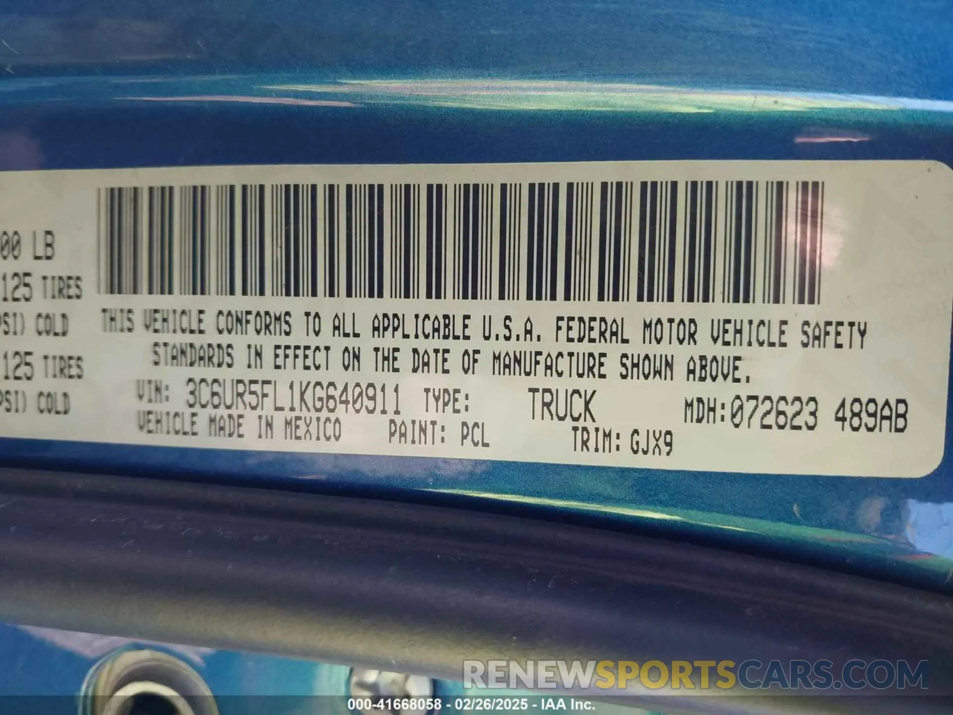 9 Photograph of a damaged car 3C6UR5FL1KG640911 RAM 2500 2019