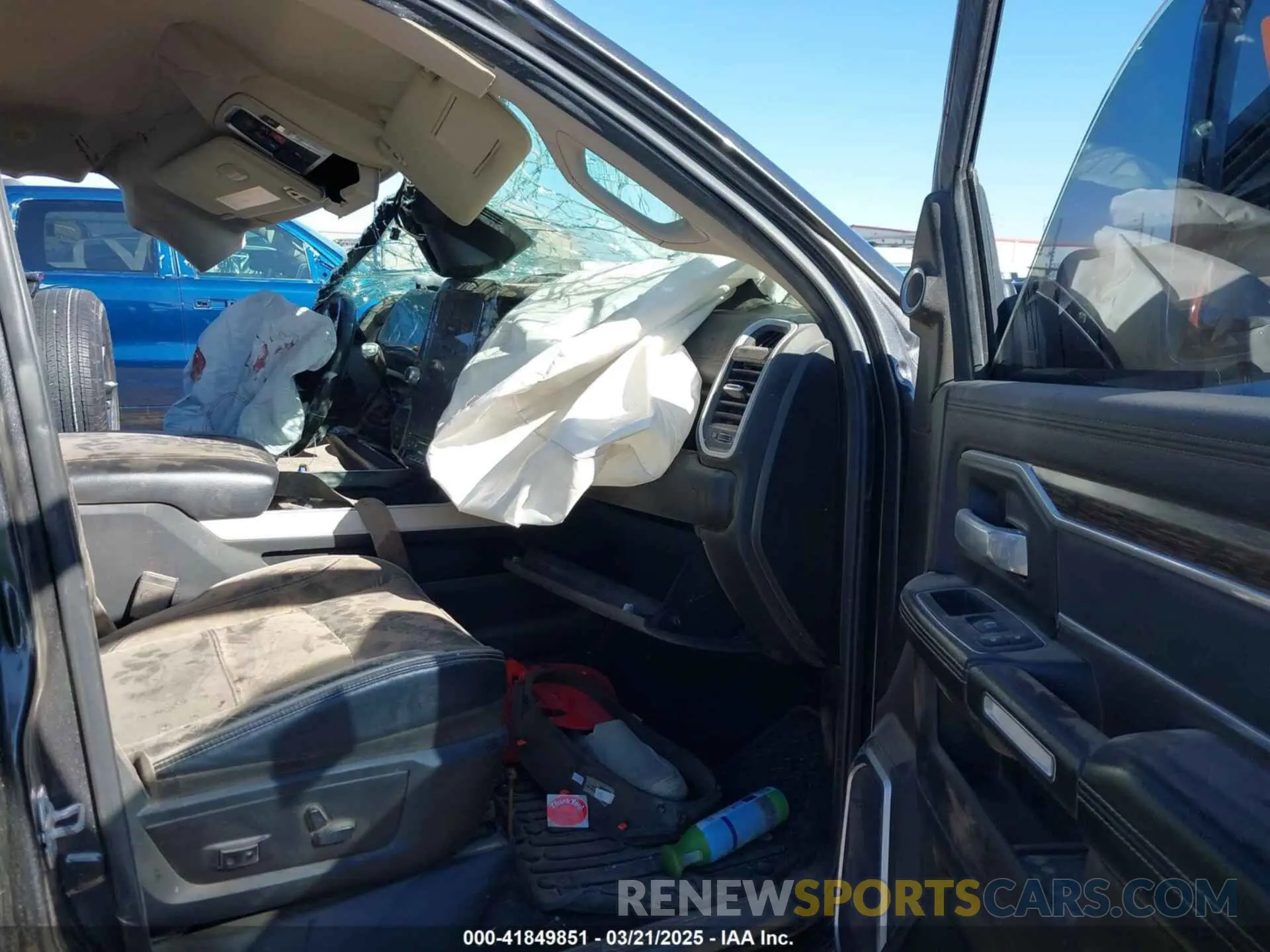 5 Photograph of a damaged car 3C6UR5FL3KG595244 RAM 2500 2019