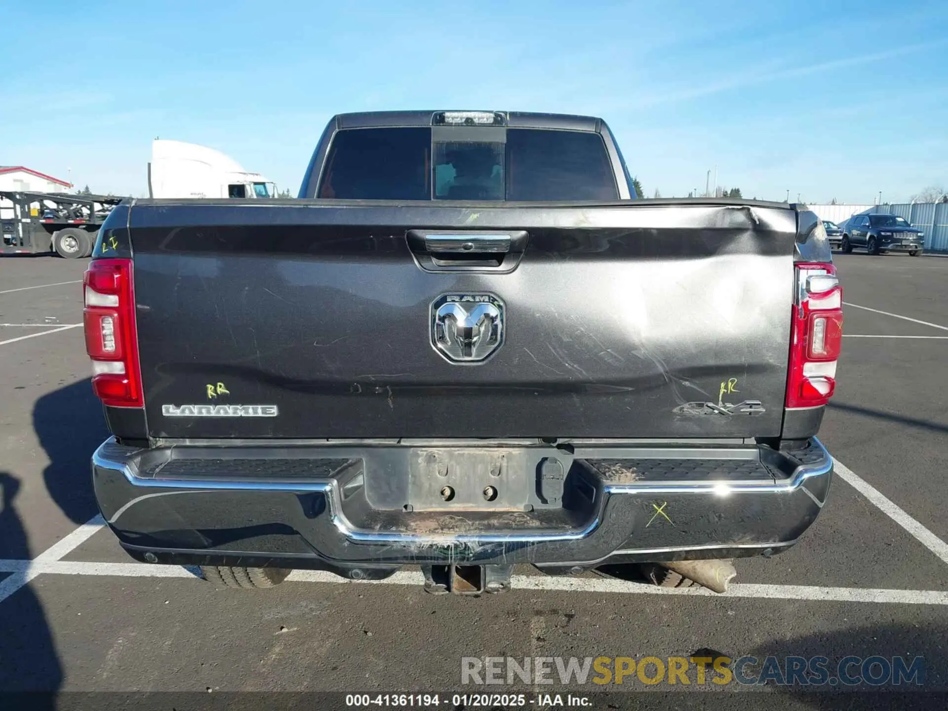 17 Photograph of a damaged car 3C6UR5FL5KG546188 RAM 2500 2019