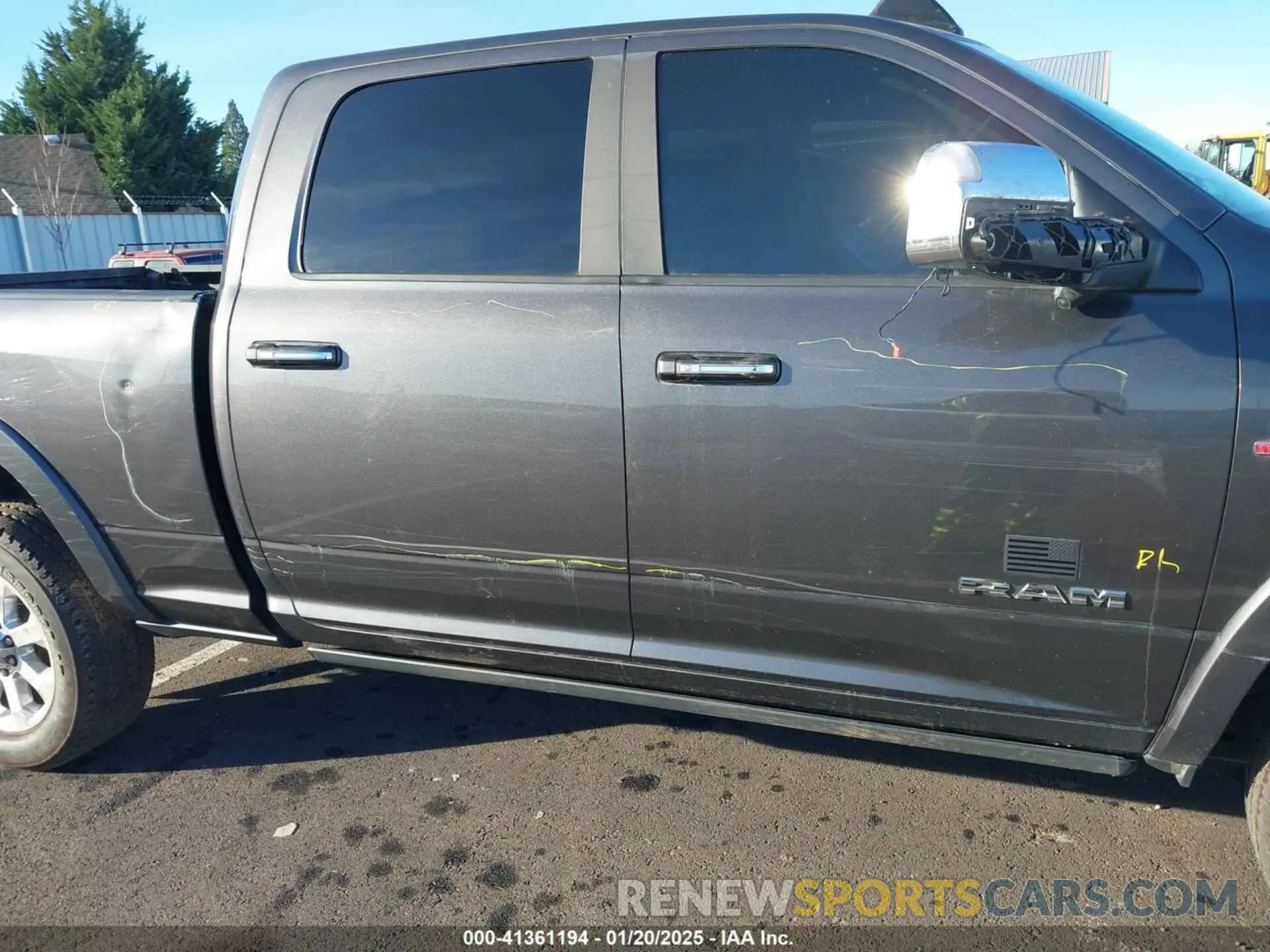 19 Photograph of a damaged car 3C6UR5FL5KG546188 RAM 2500 2019