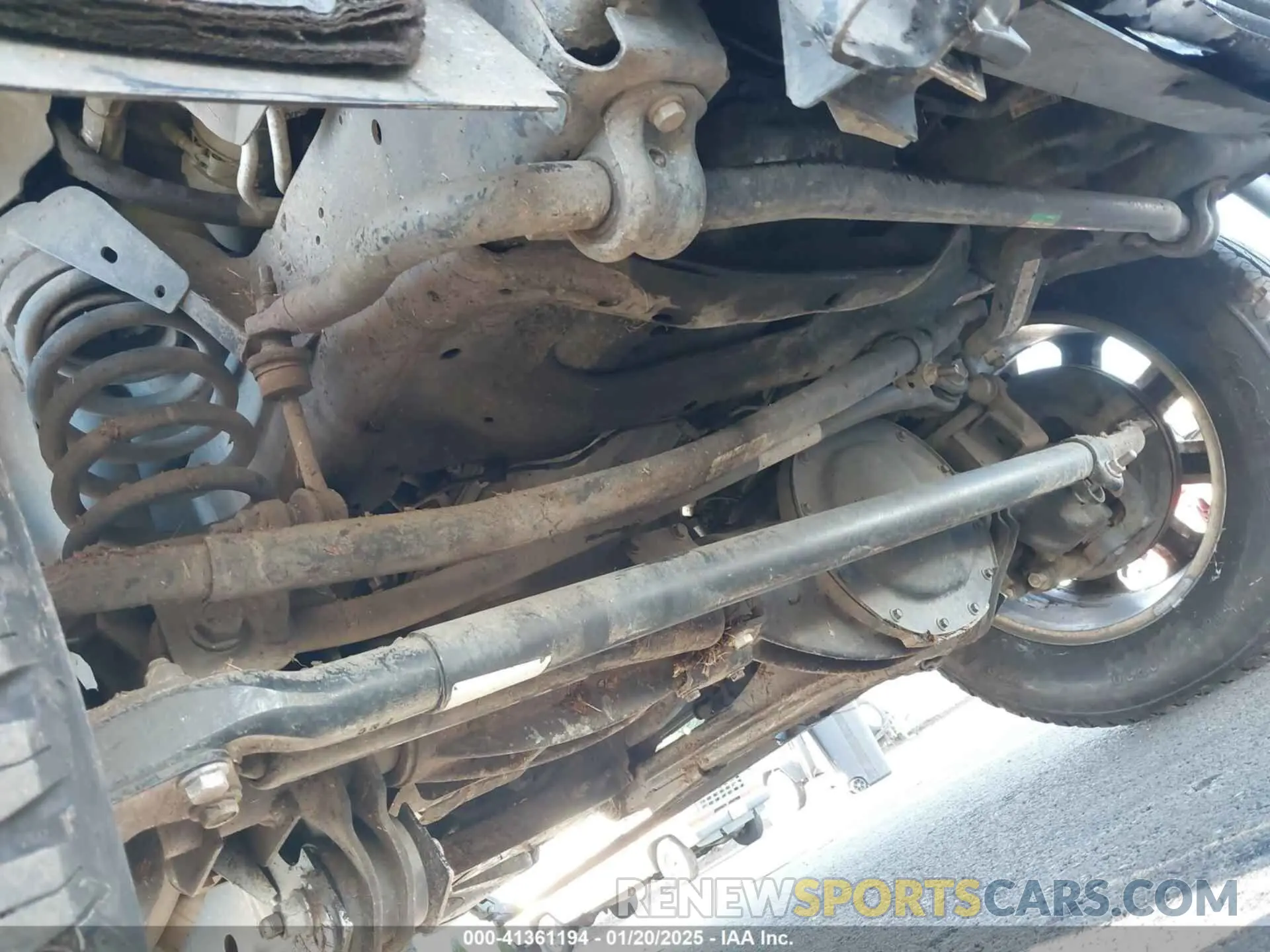 20 Photograph of a damaged car 3C6UR5FL5KG546188 RAM 2500 2019