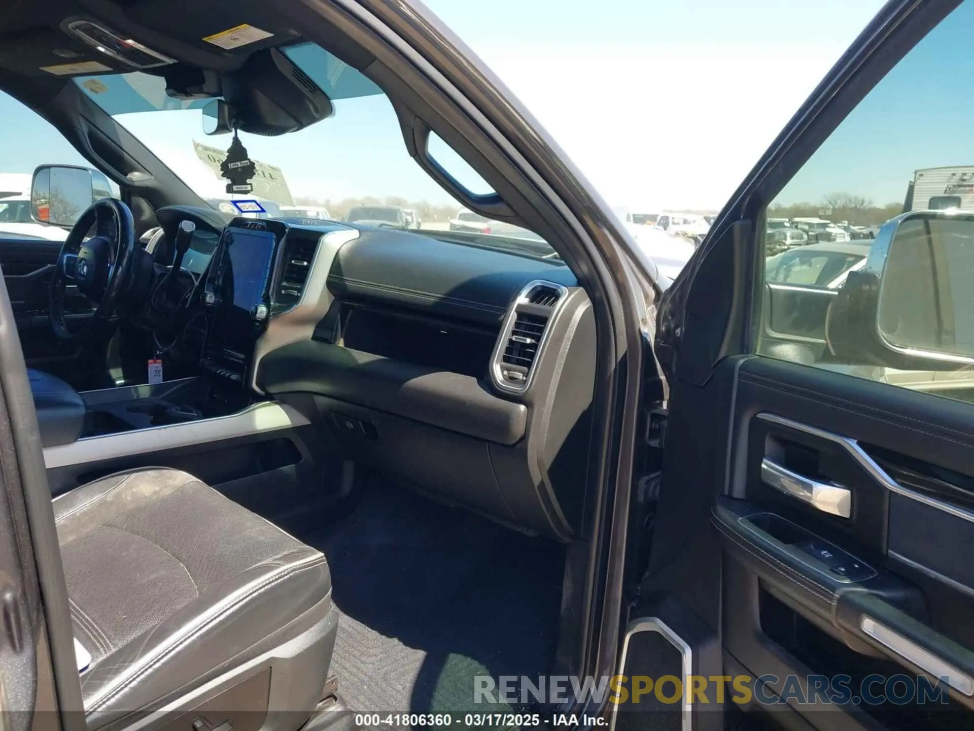 5 Photograph of a damaged car 3C6UR5FL7KG521132 RAM 2500 2019