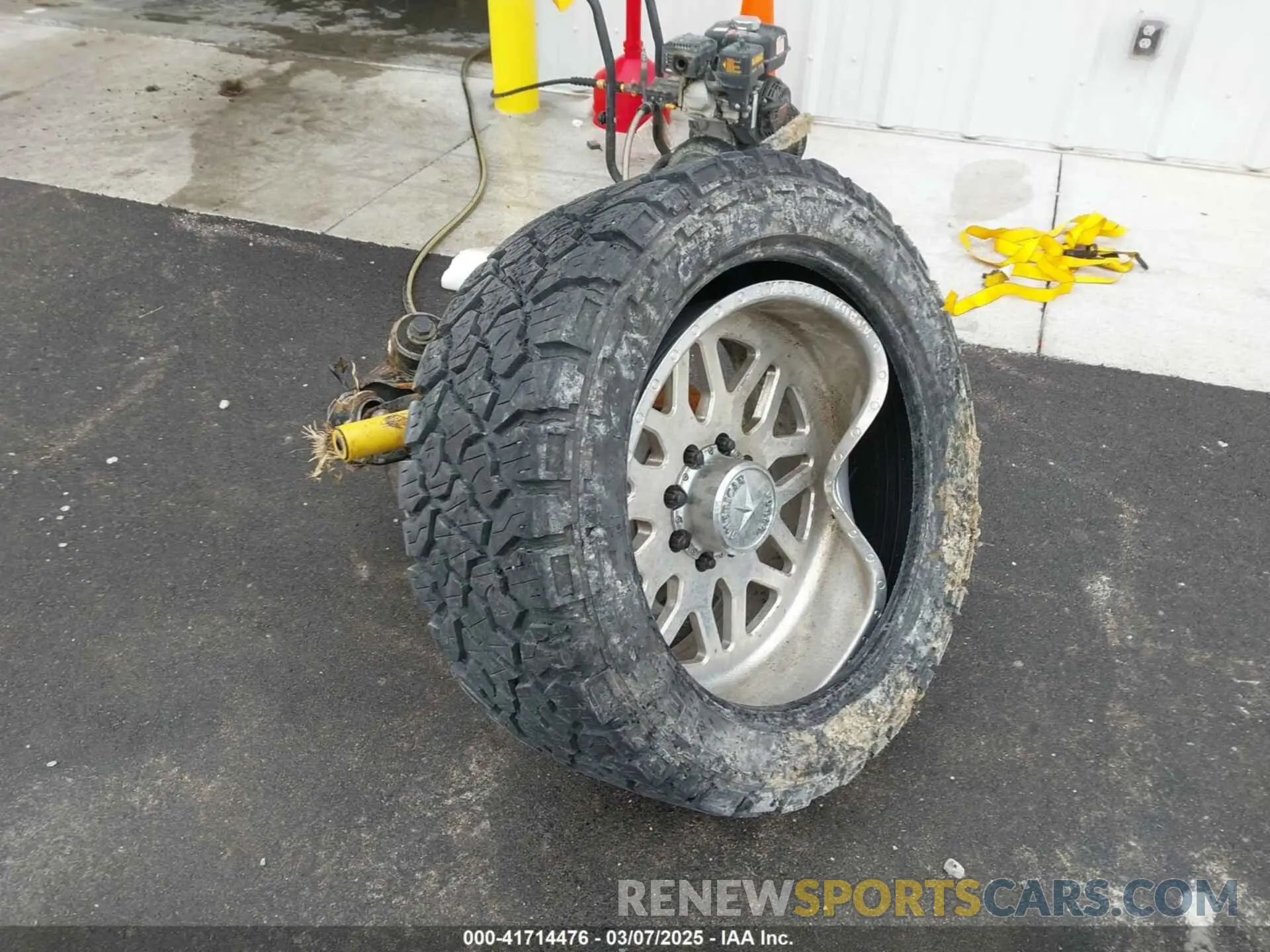 20 Photograph of a damaged car 3C6UR5FL7KG657180 RAM 2500 2019