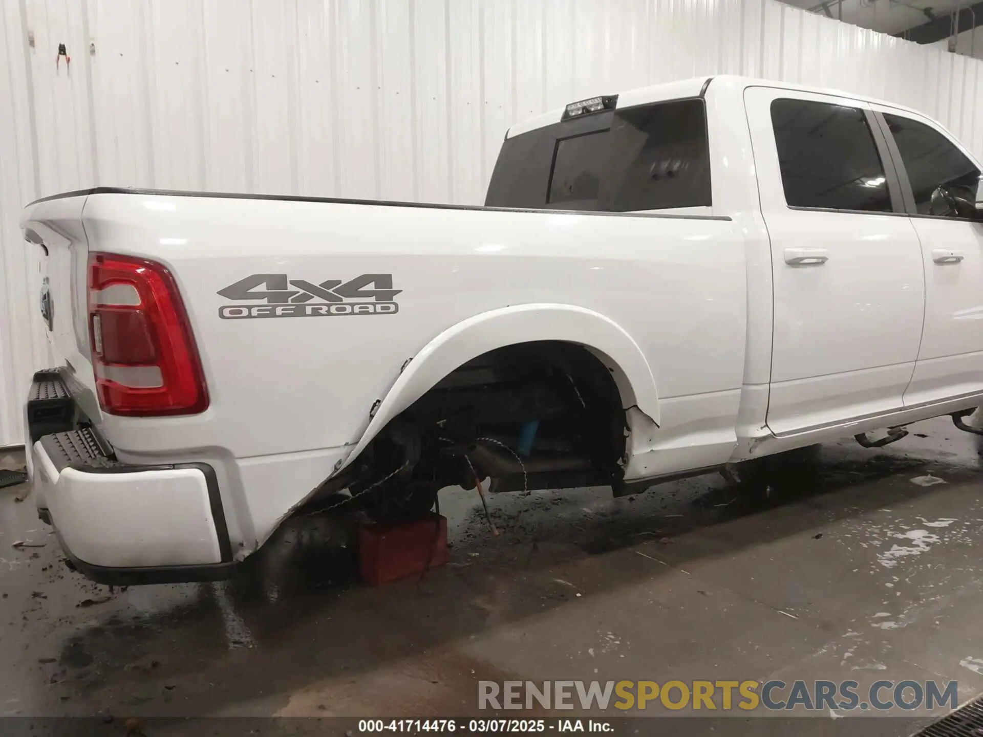 6 Photograph of a damaged car 3C6UR5FL7KG657180 RAM 2500 2019