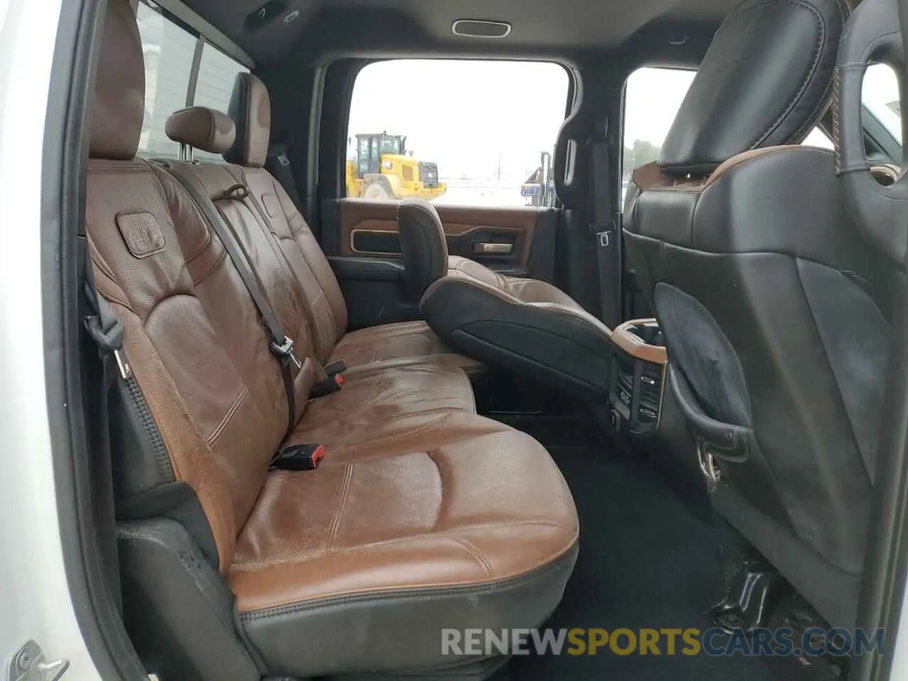 10 Photograph of a damaged car 3C6UR5GL3KG729362 RAM 2500 2019