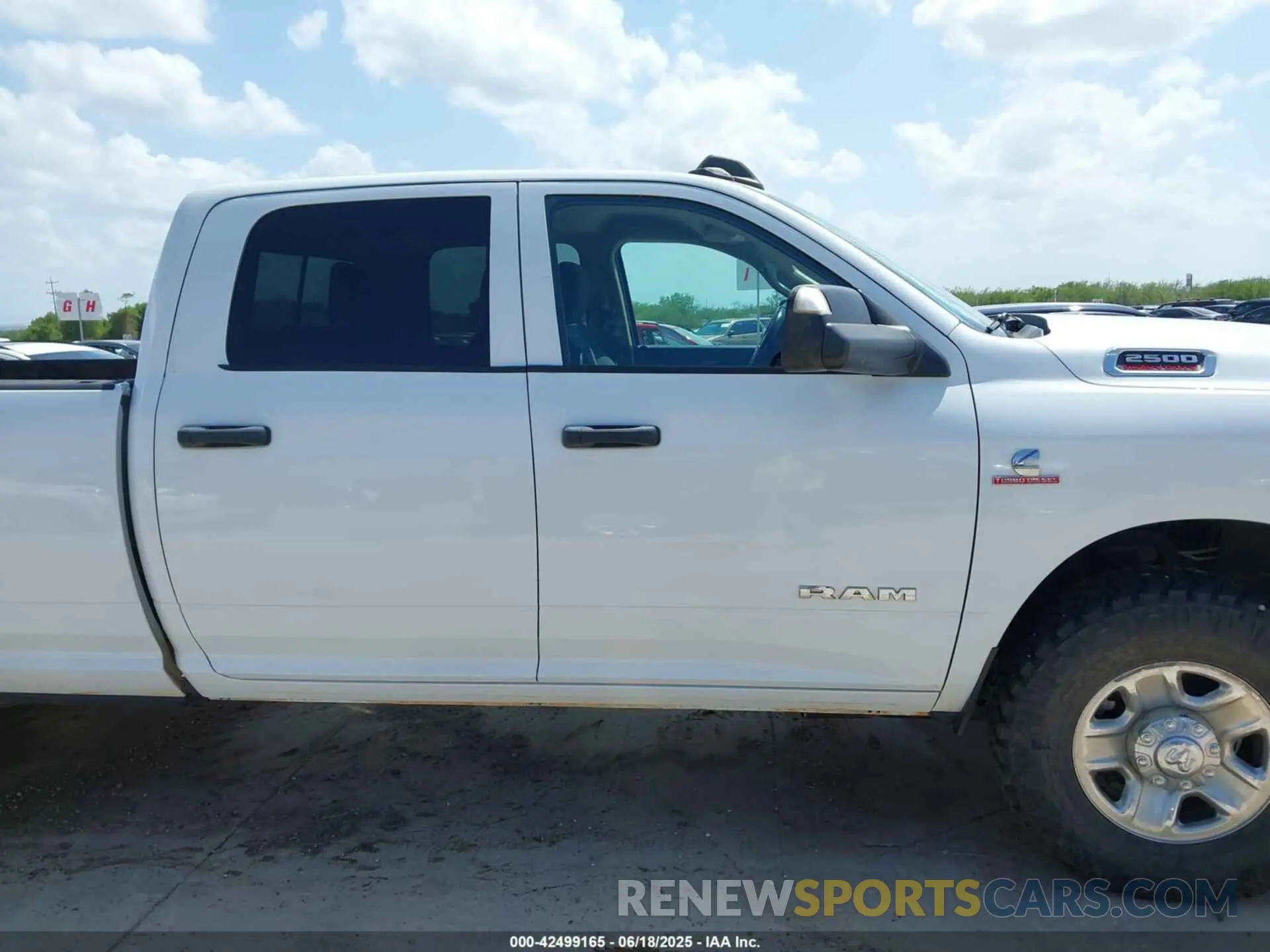 13 Photograph of a damaged car 3C6UR5HLXKG621237 RAM 2500 2019