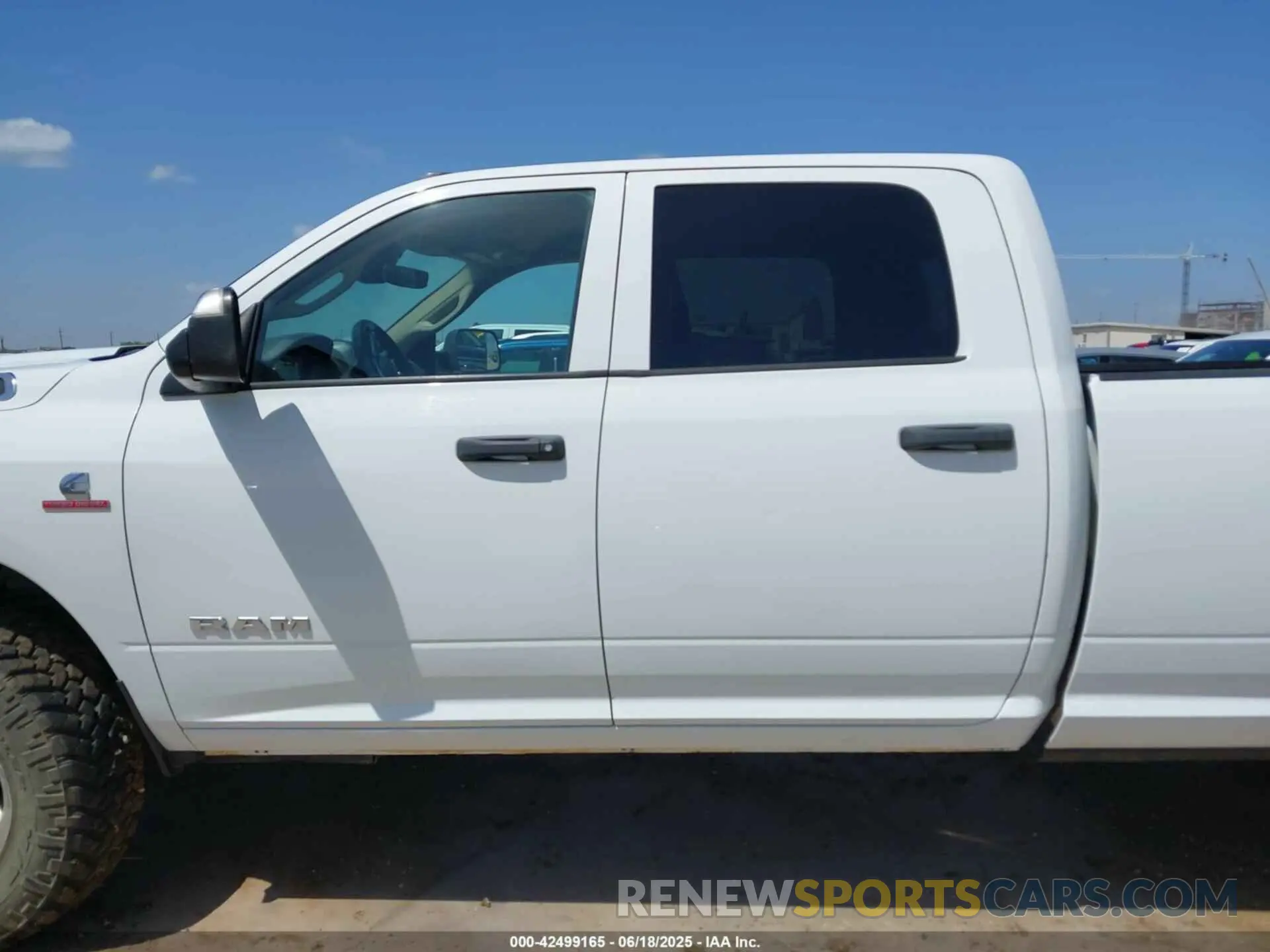 14 Photograph of a damaged car 3C6UR5HLXKG621237 RAM 2500 2019