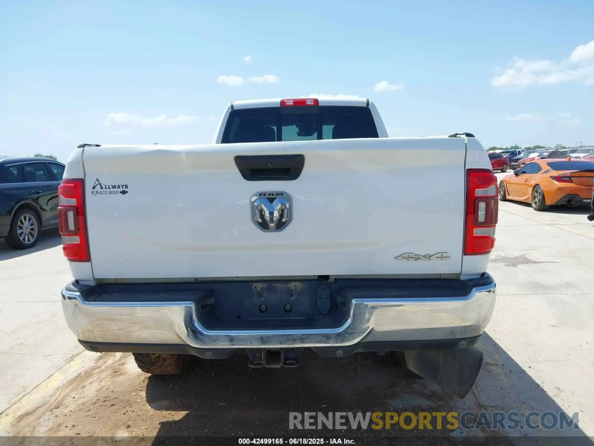16 Photograph of a damaged car 3C6UR5HLXKG621237 RAM 2500 2019