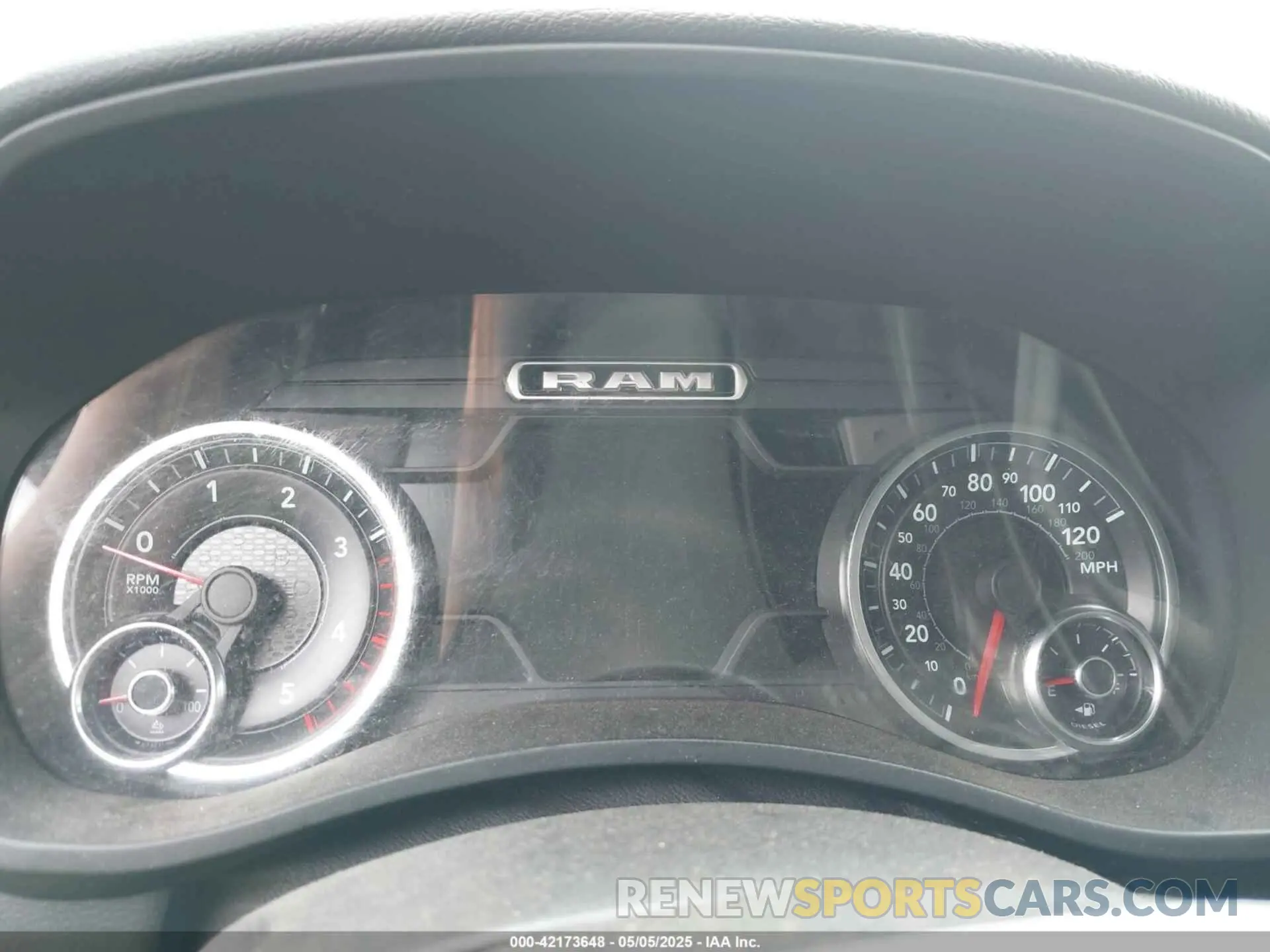 15 Photograph of a damaged car 3C6UR5JL0KG690383 RAM 2500 2019