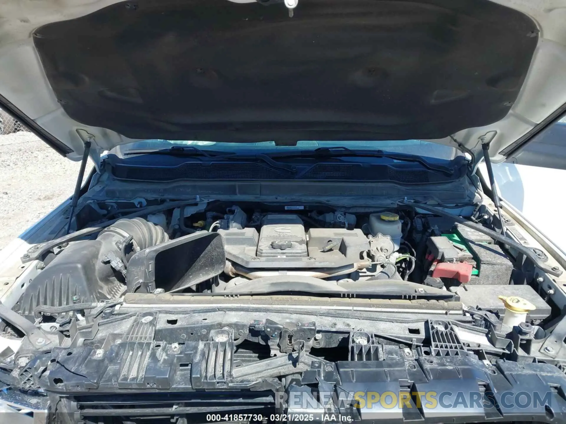 10 Photograph of a damaged car 3C6UR5JL1KG601176 RAM 2500 2019