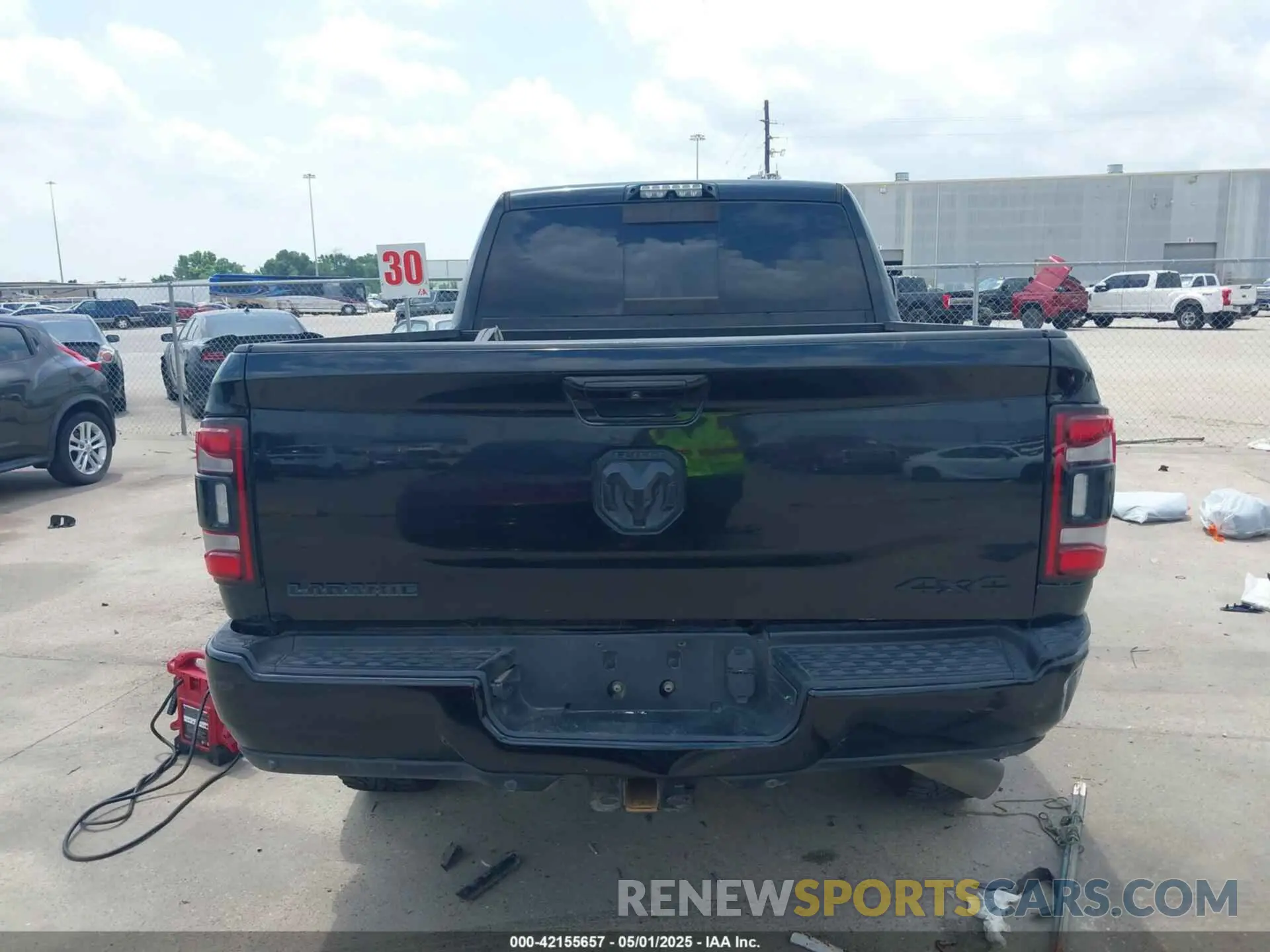 17 Photograph of a damaged car 3C6UR5NL7KG530348 RAM 2500 2019