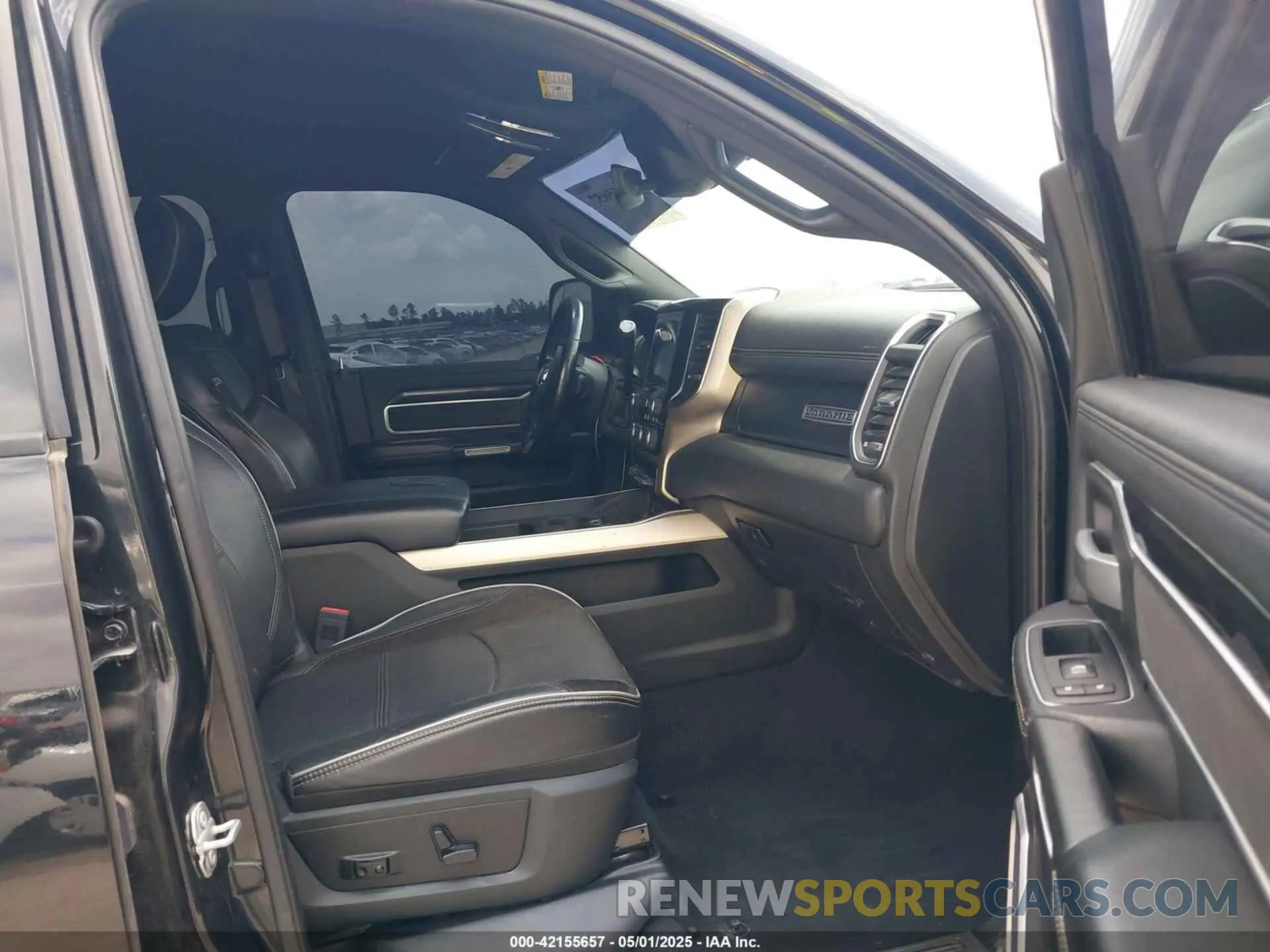 5 Photograph of a damaged car 3C6UR5NL7KG530348 RAM 2500 2019