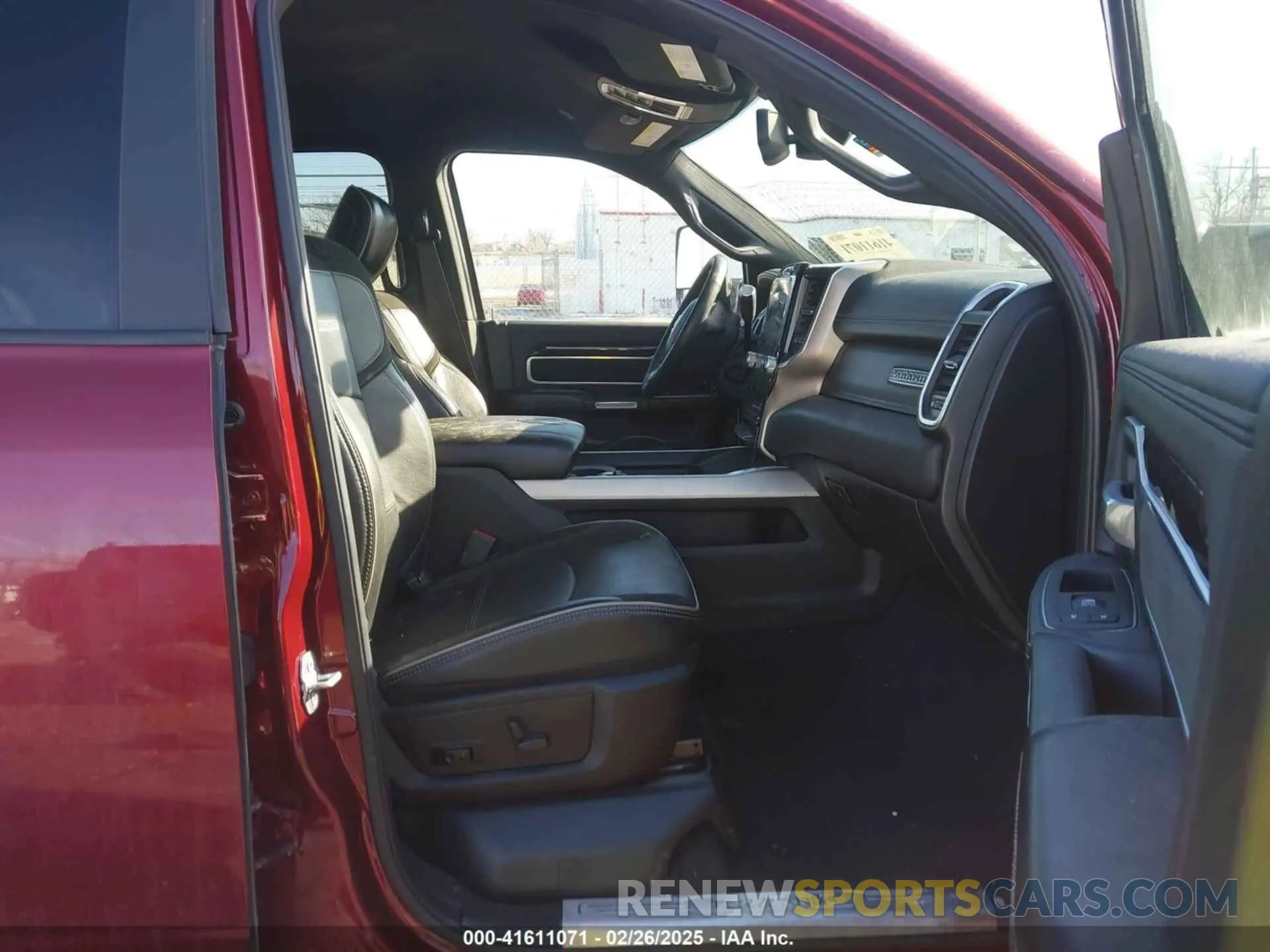5 Photograph of a damaged car 3C6UR5NL8KG652913 RAM 2500 2019