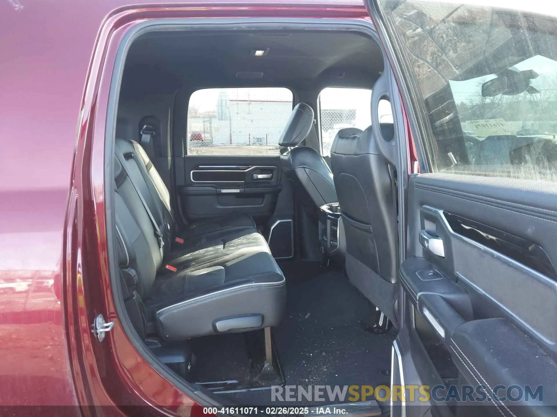 8 Photograph of a damaged car 3C6UR5NL8KG652913 RAM 2500 2019