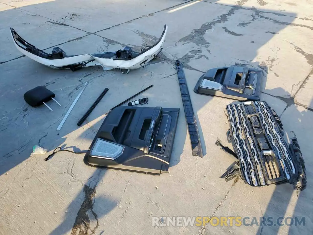 13 Photograph of a damaged car 3C6UR5SL9KG656991 RAM 2500 2019