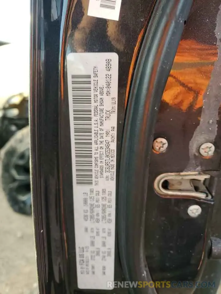 13 Photograph of a damaged car 3C6UR5TL0KG534647 RAM 2500 2019