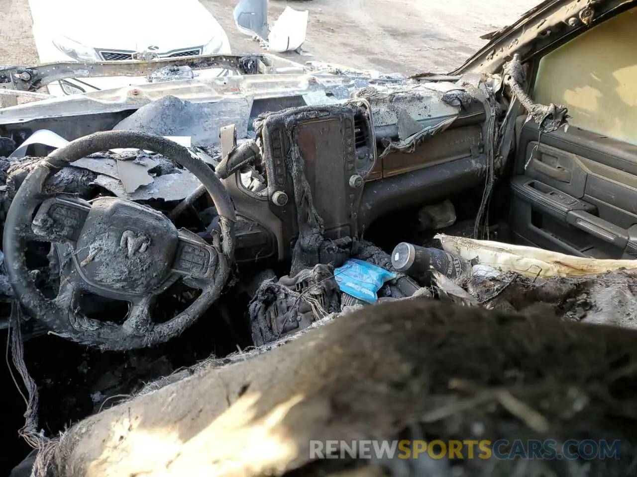 8 Photograph of a damaged car 3C6UR5TL0KG534647 RAM 2500 2019