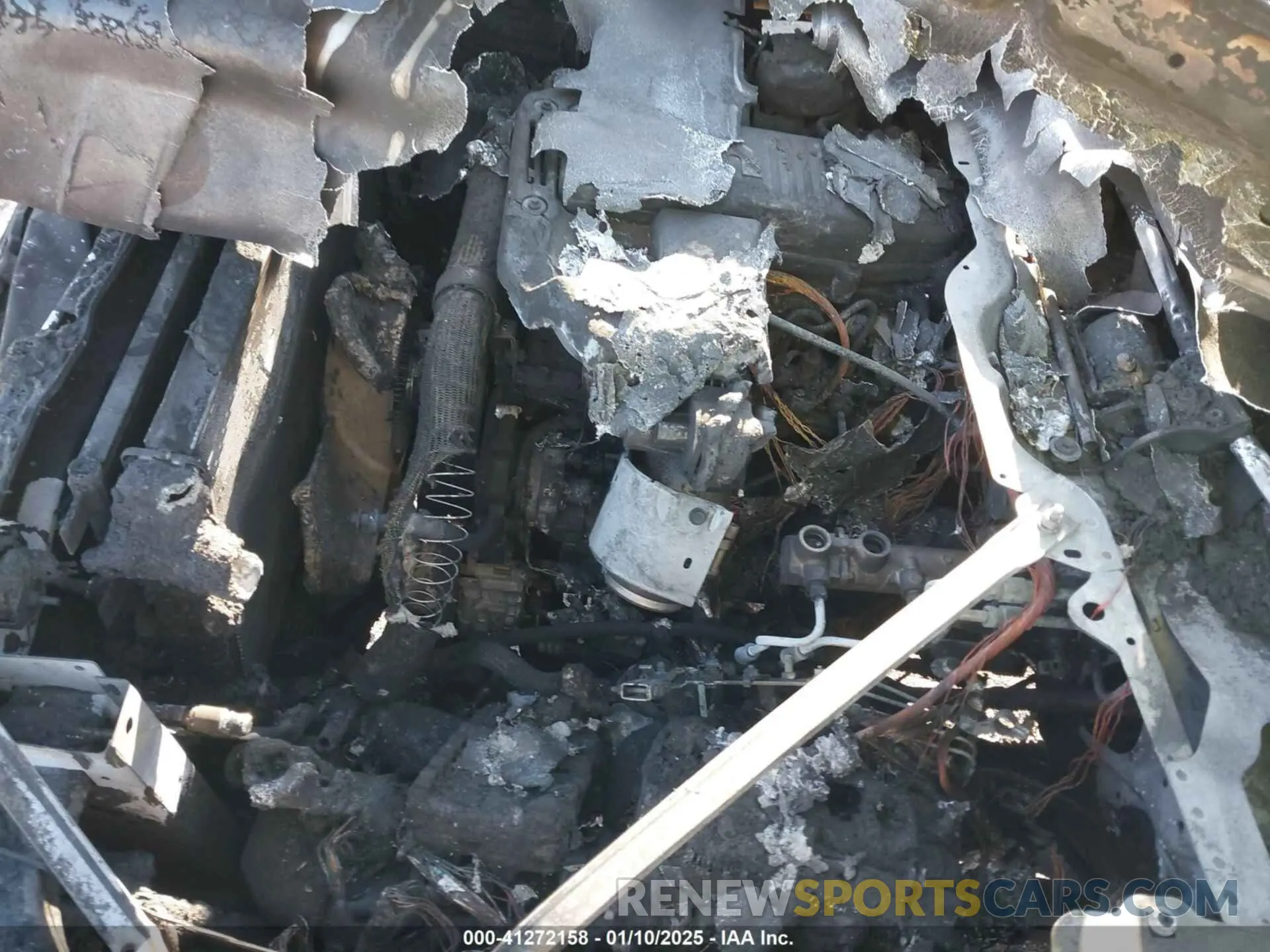 10 Photograph of a damaged car 3C6UR5TL4KG520475 RAM 2500 2019