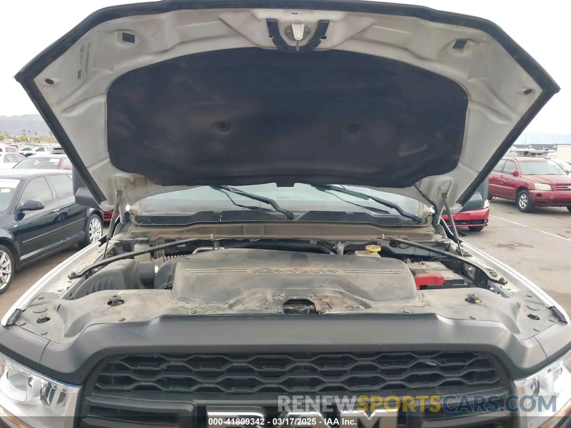 10 Photograph of a damaged car 3C6UR4HJ3LG121107 RAM 2500 2020