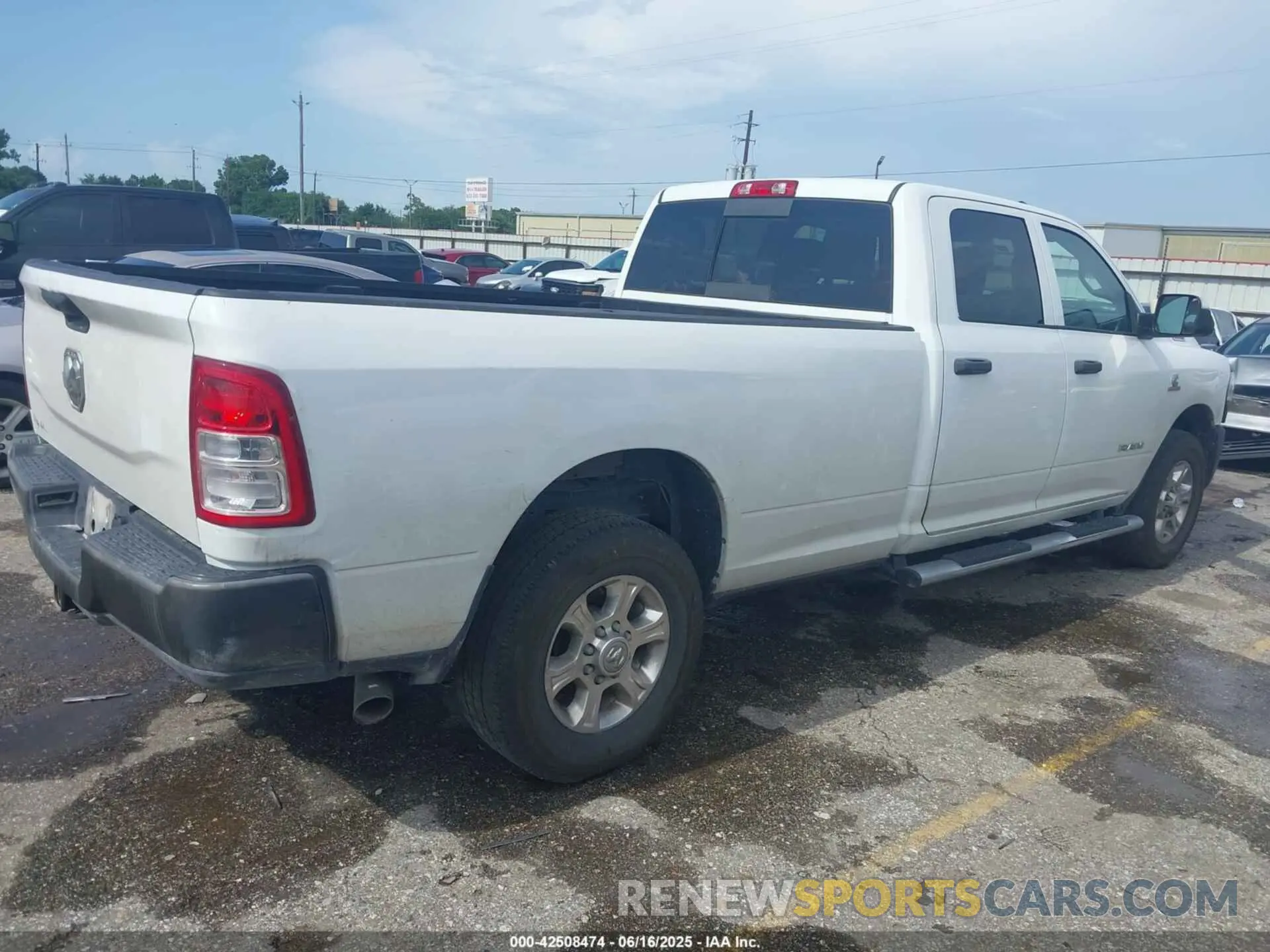 4 Photograph of a damaged car 3C6UR4HL4LG266478 RAM 2500 2020
