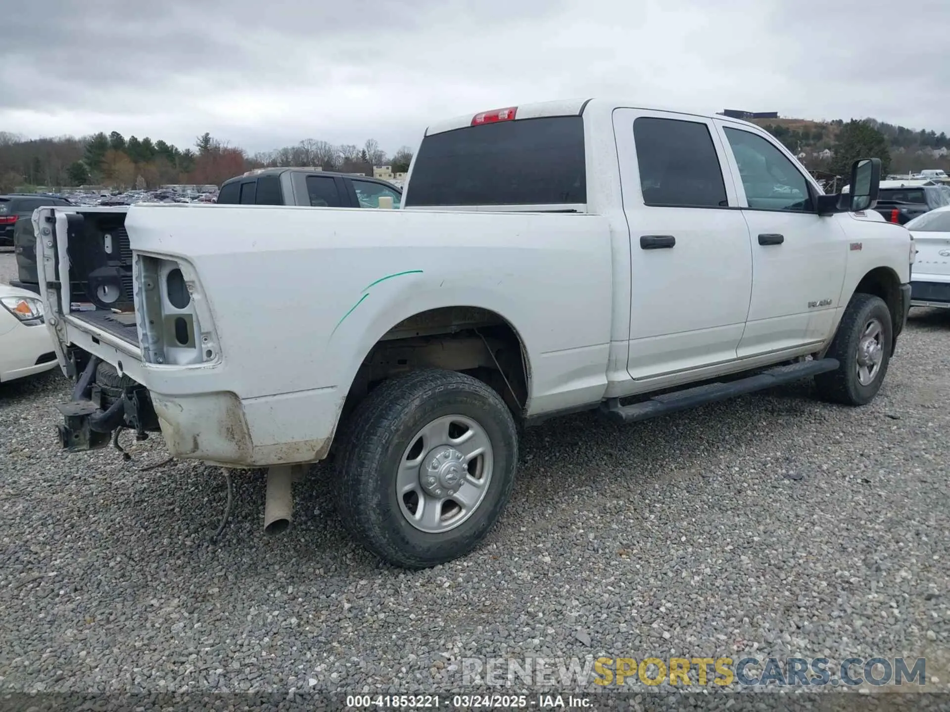 4 Photograph of a damaged car 3C6UR5CJ4LG272647 RAM 2500 2020