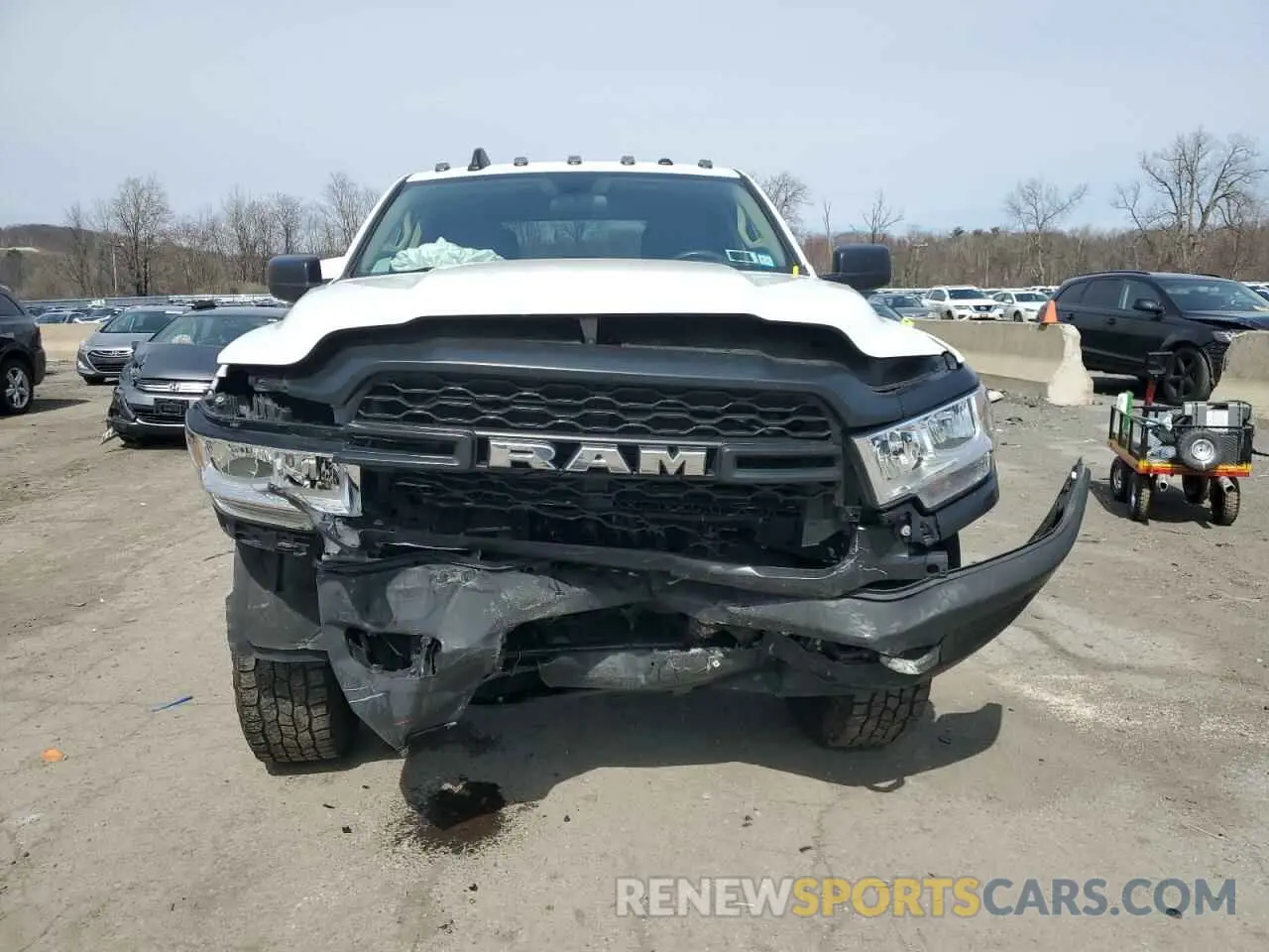 5 Photograph of a damaged car 3C6UR5CJ6LG267028 RAM 2500 2020