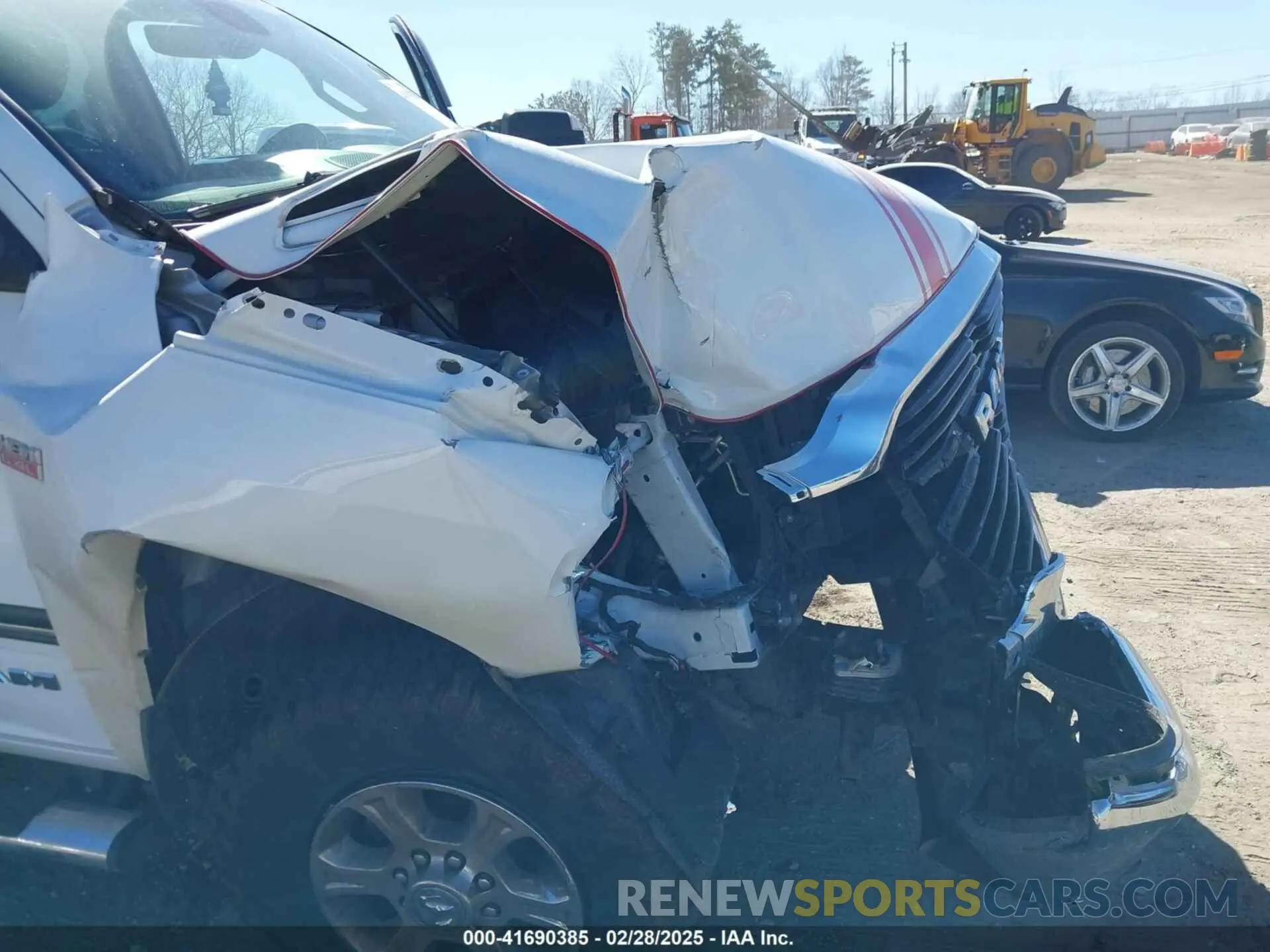 17 Photograph of a damaged car 3C6UR5DJXLG250070 RAM 2500 2020
