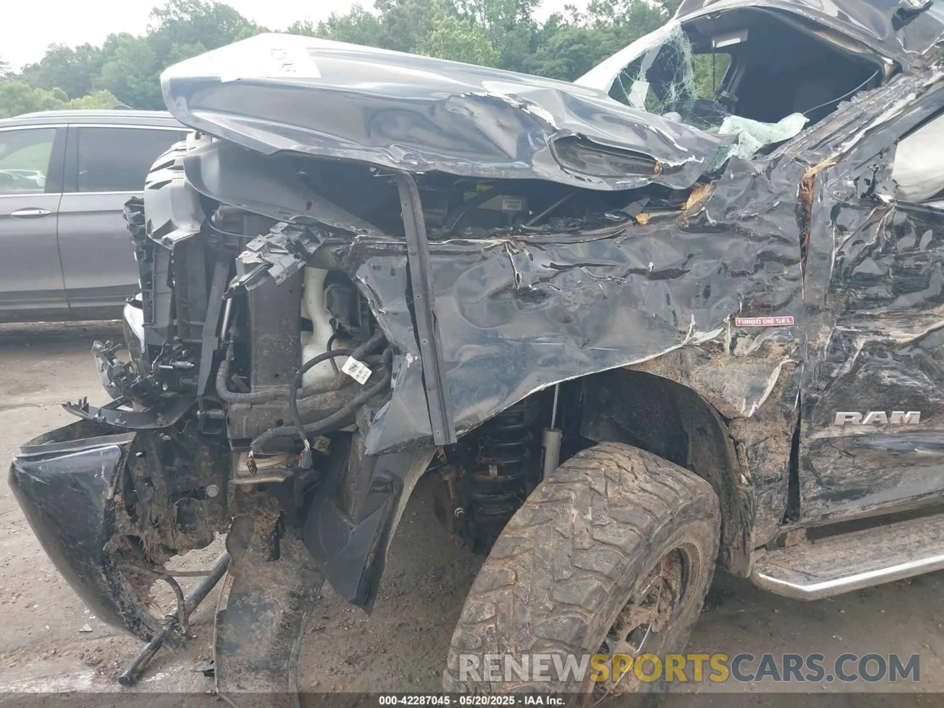 18 Photograph of a damaged car 3C6UR5DL4LG115295 RAM 2500 2020