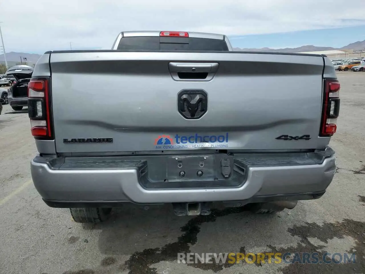 6 Photograph of a damaged car 3C6UR5FLXLG217570 RAM 2500 2020